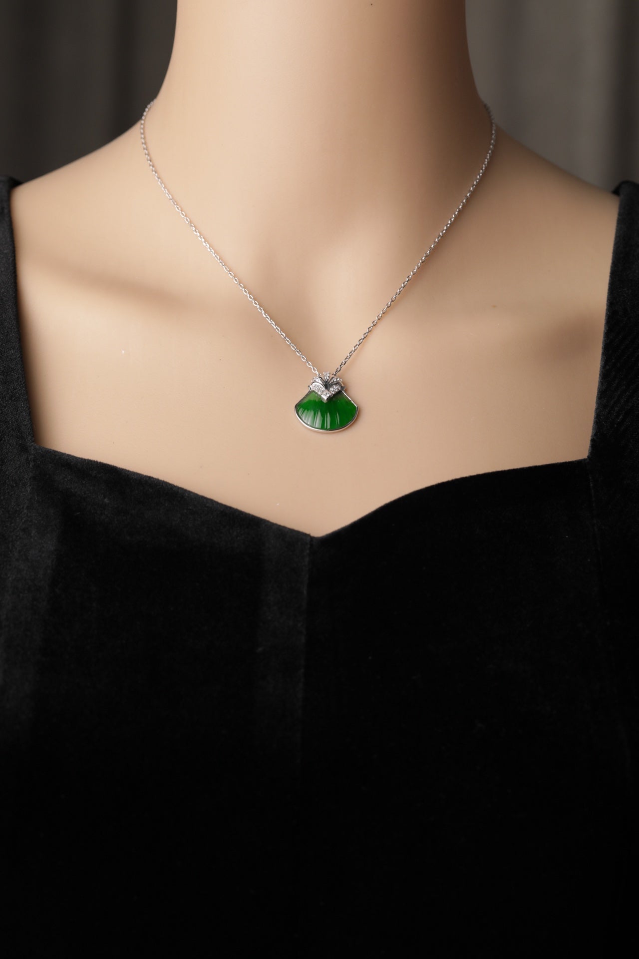925 Silver "Tidal Reverie" Jade Necklace (Overall dimensions: 470mm x 21.6mm x 4.3mm)