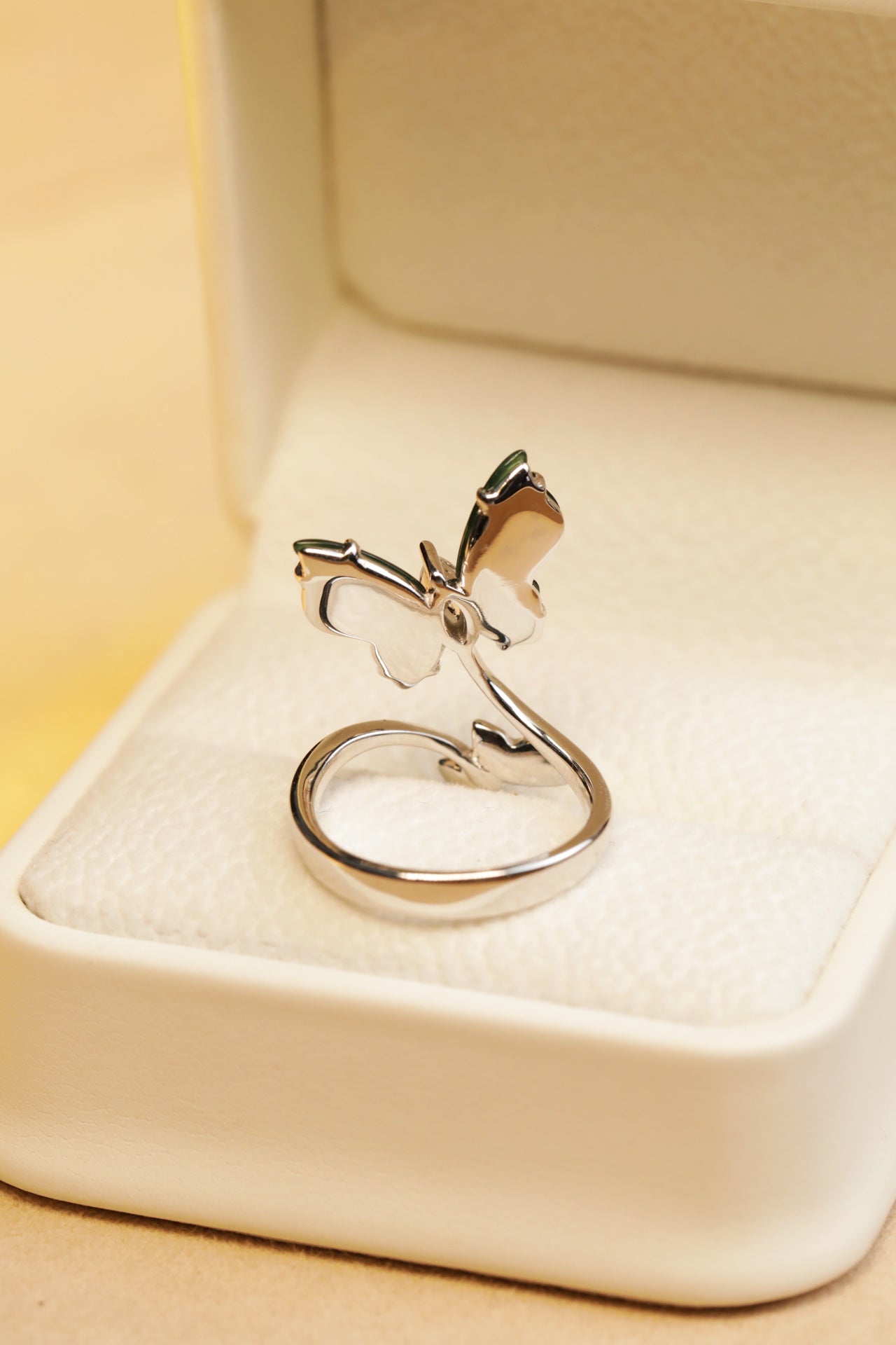 925 Silver "Butterfly Wing" Jadeite Ring – Overall dimensions: 22mm x 21.8mm x 4mm