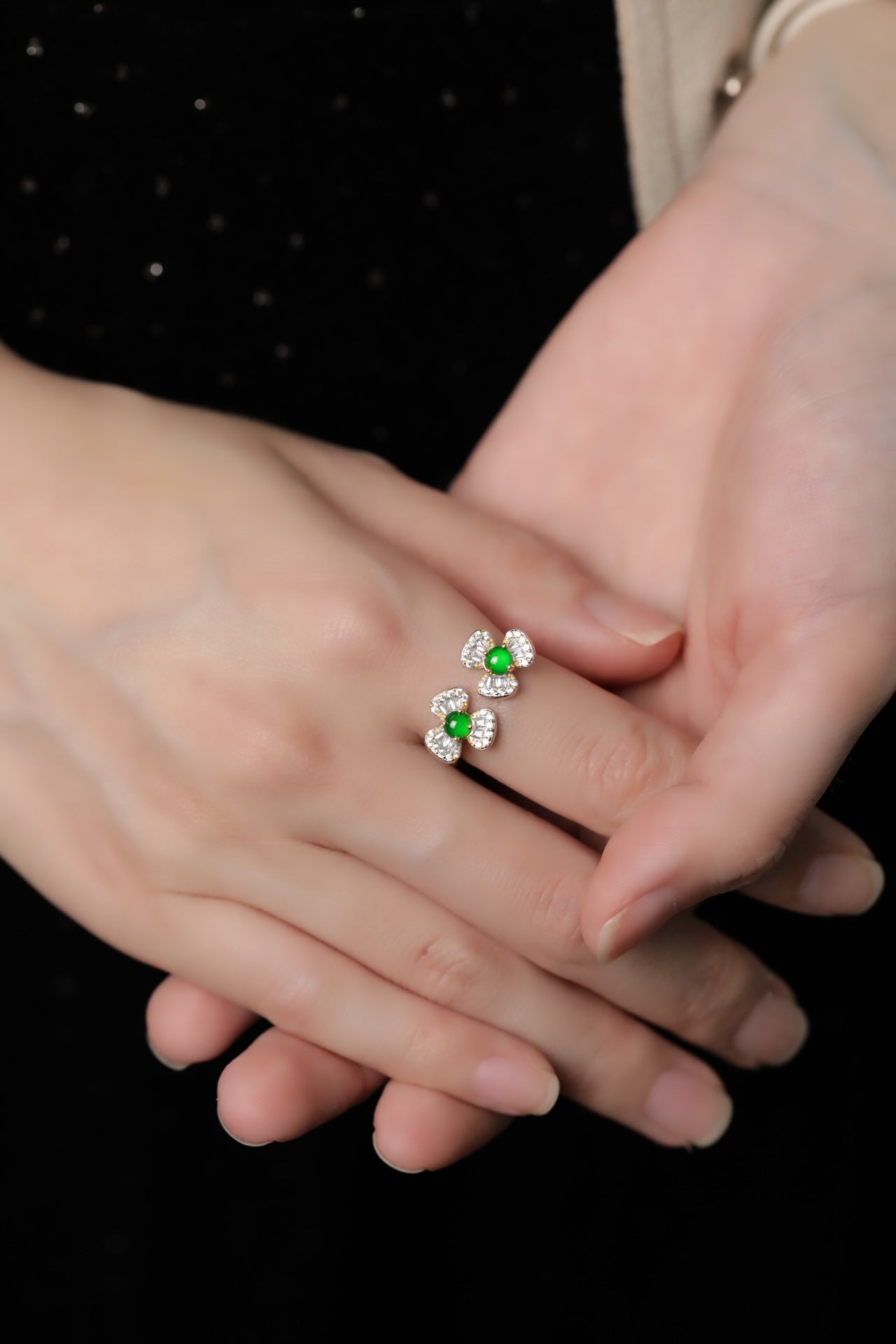 925 Silver "Twin Flower" Jadeite Ring (Overall dimensions: 19.8mm x 9.6mm x 4.5mm)