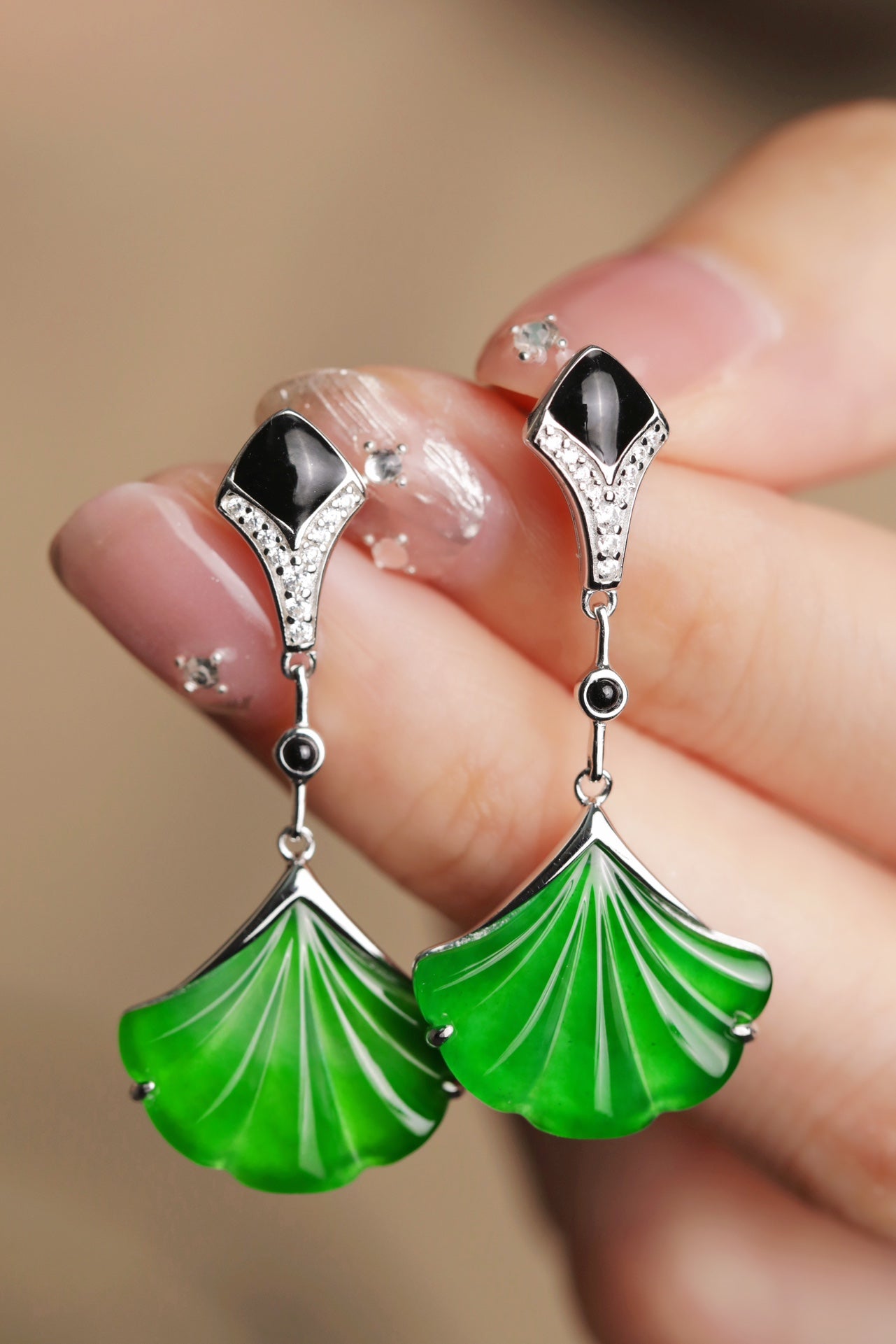 925 Silver "Ginkgo Rhyme" Jadeite Stud Earrings (Overall dimensions: 34mm x 16.1mm x 3.4mm)