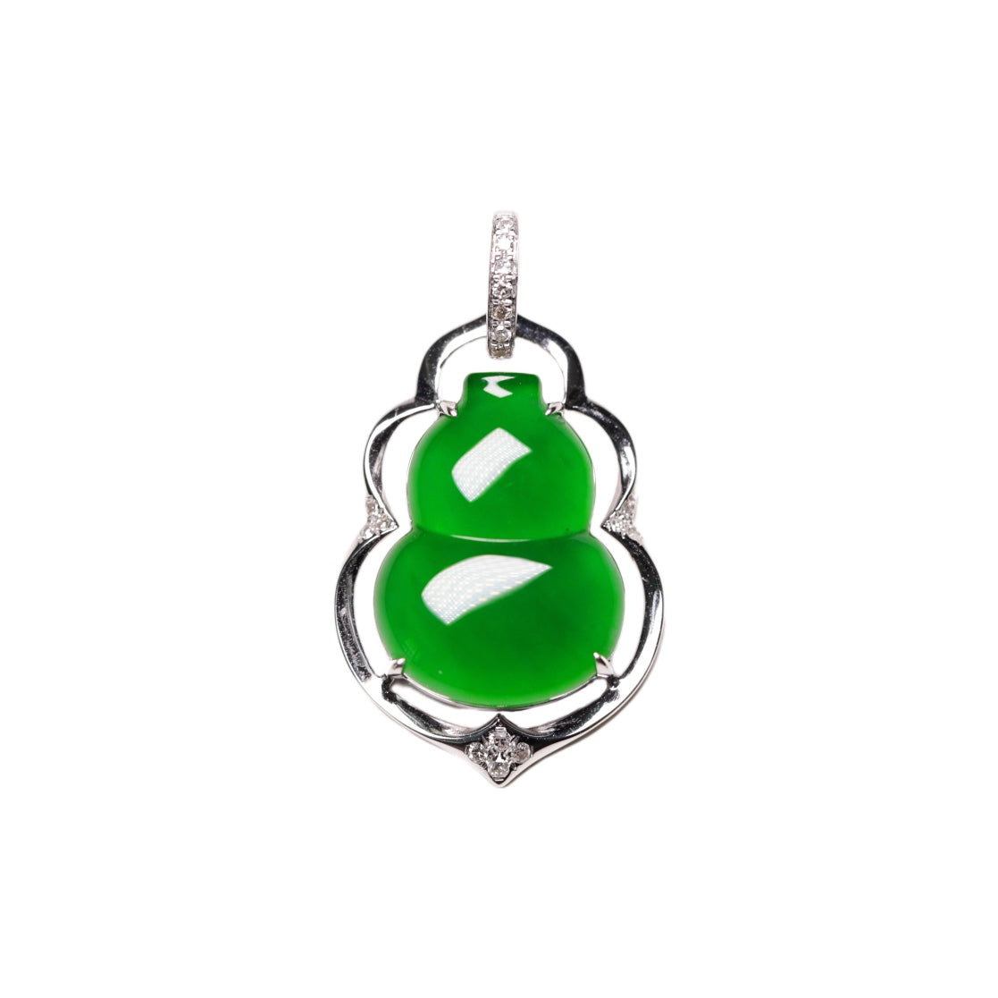 Exquisite Verdance Gourd Necklace Pendant (Overall dimensions: 23mm x 13mm x 4.6mm)