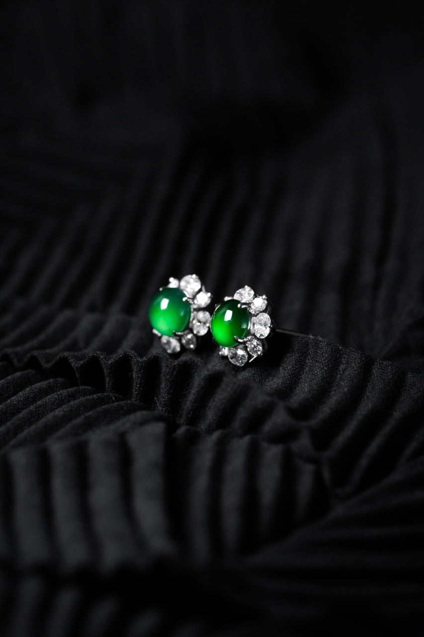 Exquisite Verdance Cabochon Stud Earrings (Overall dimensions: 17mm x 10mm)