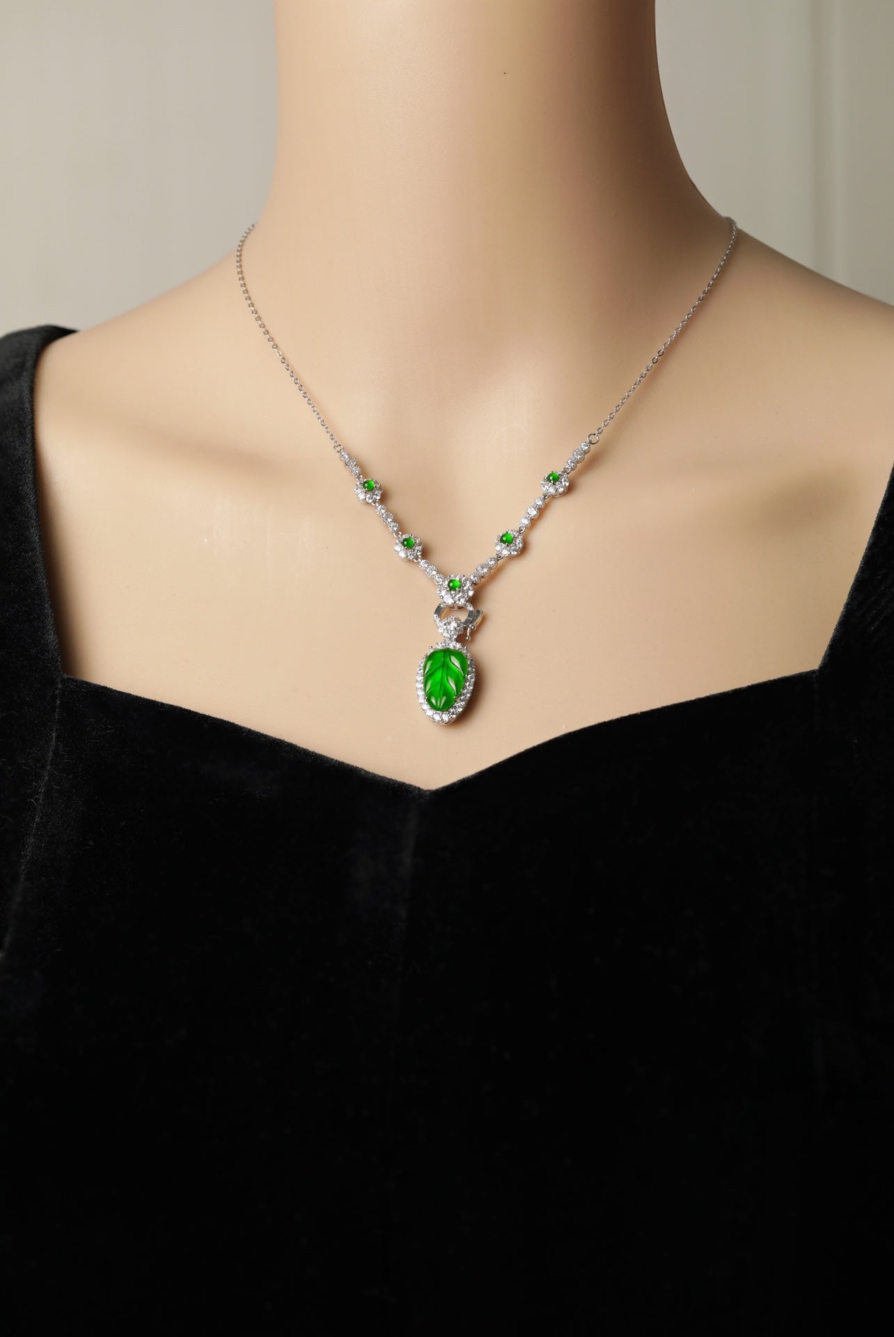 925 Silver and Jadeite Leaf Necklace Set