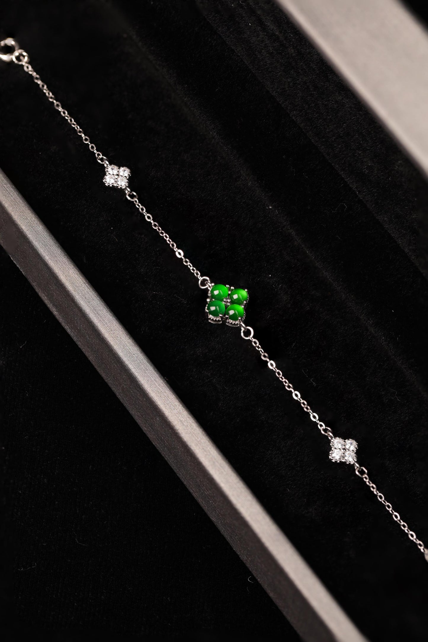 925 Silver Four-Leaf Clover and Jadeite Bracelet (Overall Dimensions: 200mm x 9.5mm x 3.7mm)
