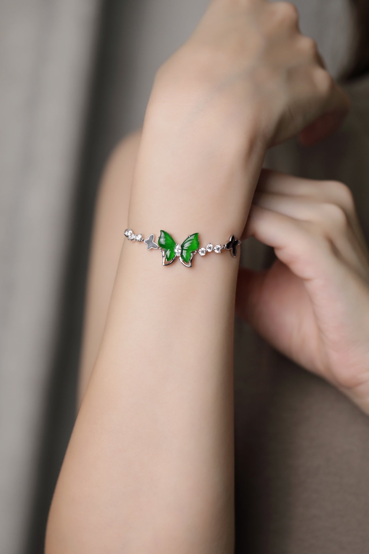 925 Silver Butterfly and Jadeite Bracelet (Overall Dimensions: 170mm x 14.3mm x 4.6mm)
