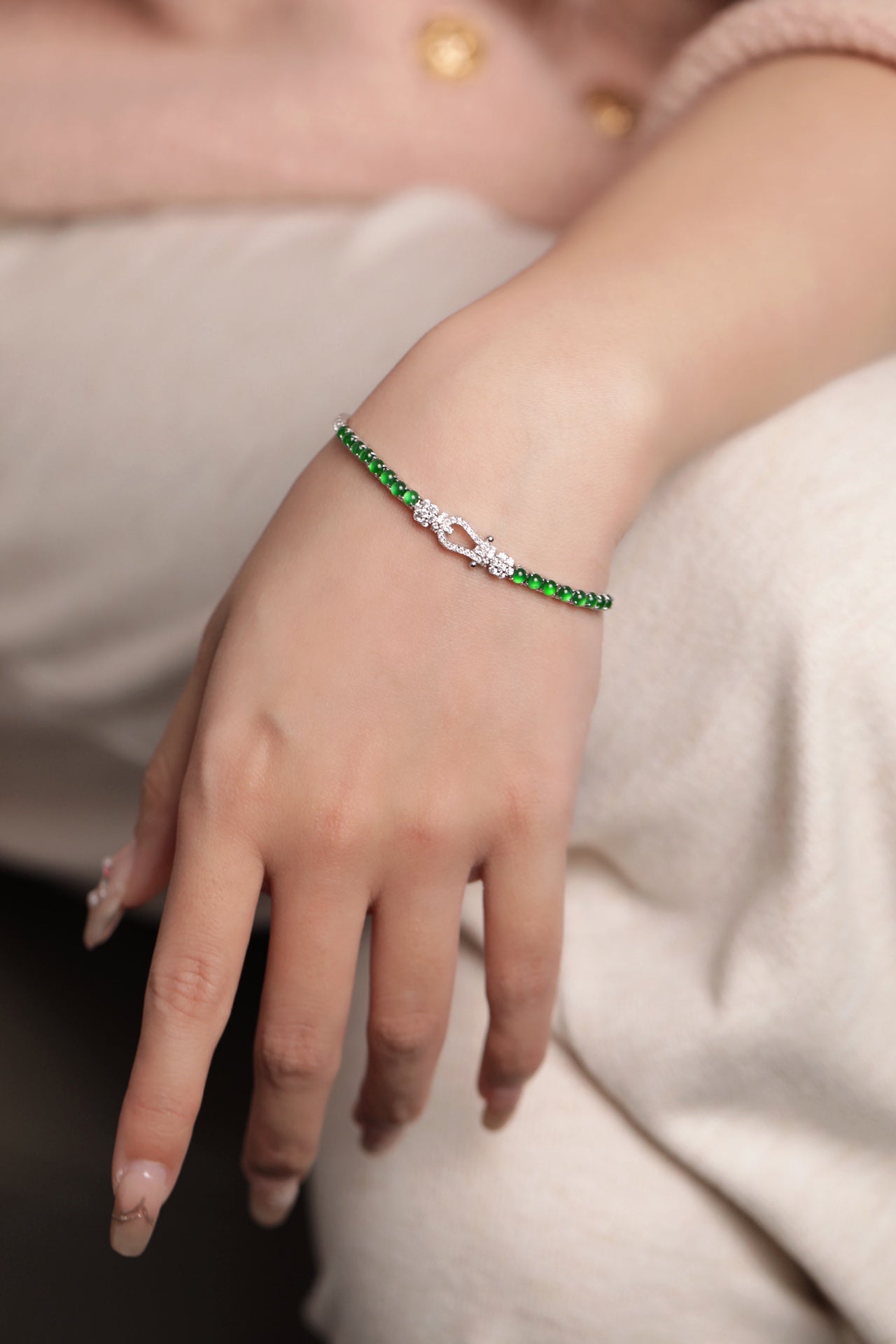 925 Silver and Oval Jadeite Cabochon Bracelet (Overall Dimensions: 200mm x 8.6mm x 4.2mm)