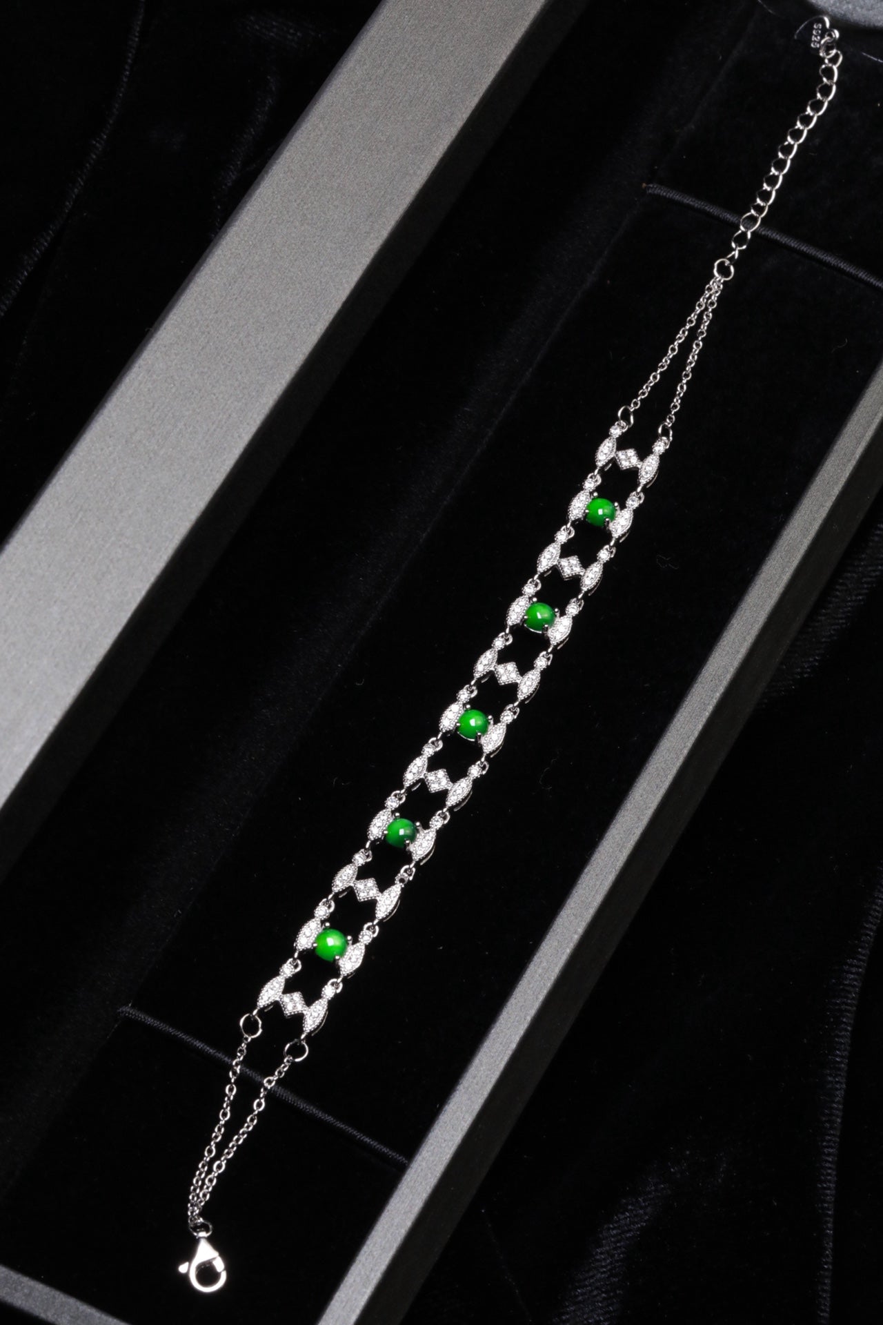 925 Silver H-Link Bracelet with Oval Jade Cabochons (Overall Dimensions: 210mm x 8.1mm x 4.1mm)