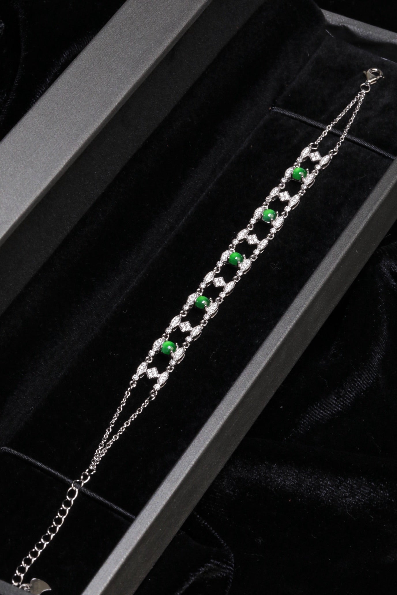 925 Silver H-Link Bracelet with Oval Jade Cabochons (Overall Dimensions: 210mm x 8.1mm x 4.1mm)