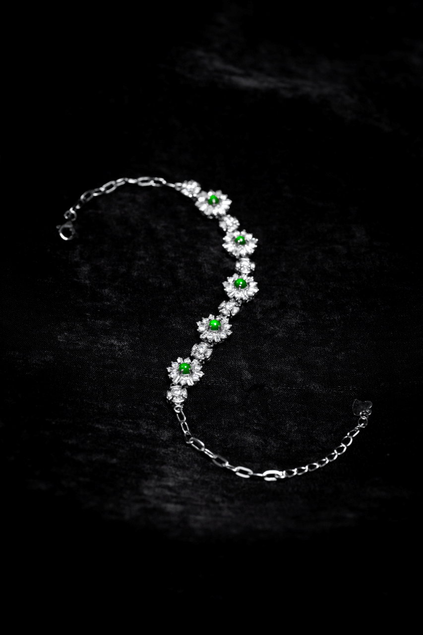 925 Silver and Oval Jadeite Cabochon Bracelet (Overall Dimensions: 180mm x 10.2mm x 6.4mm)