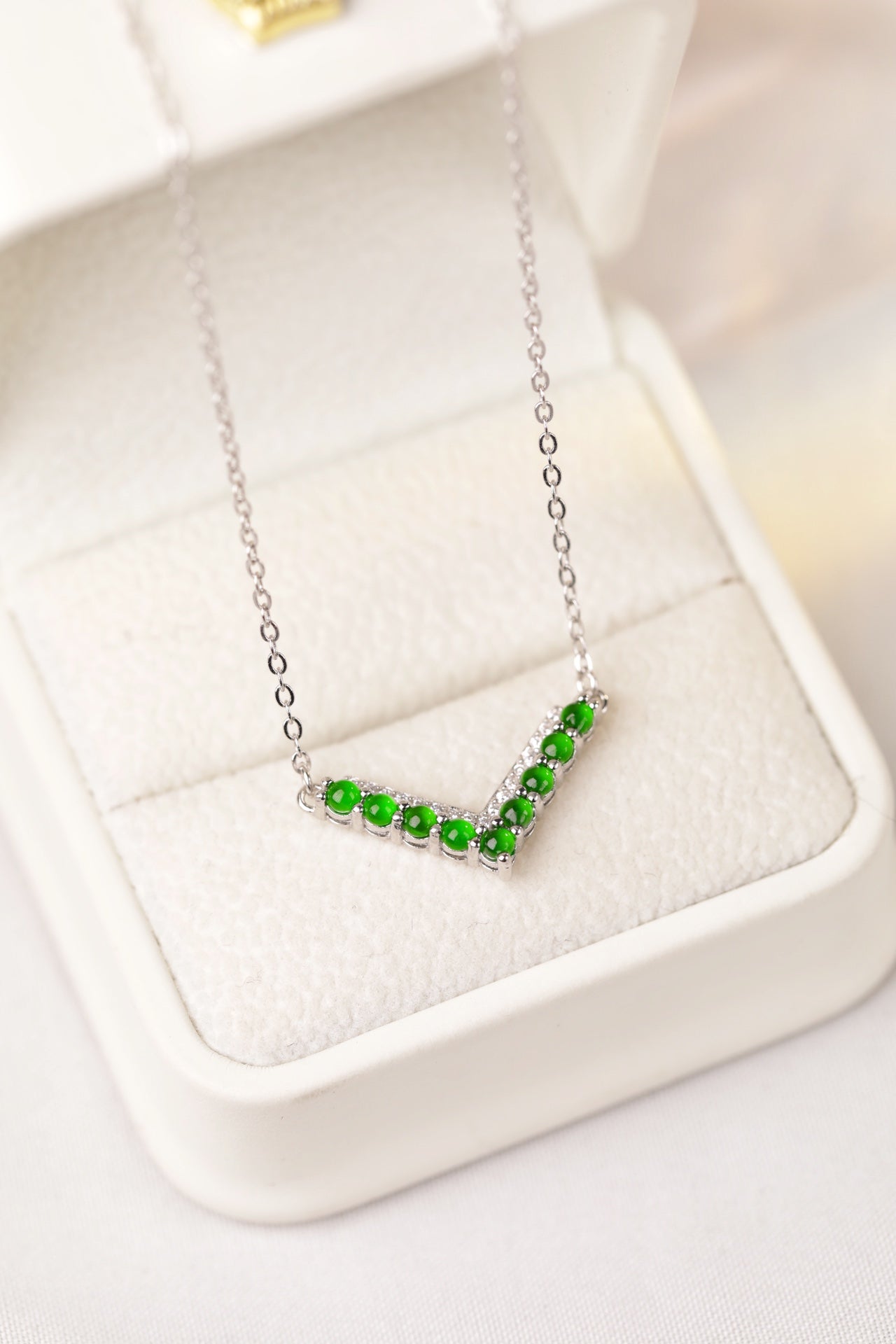925 Silver "Smile" Jadeite Necklace (Overall dimensions: 530mm x 10.8mm x 3.1mm)