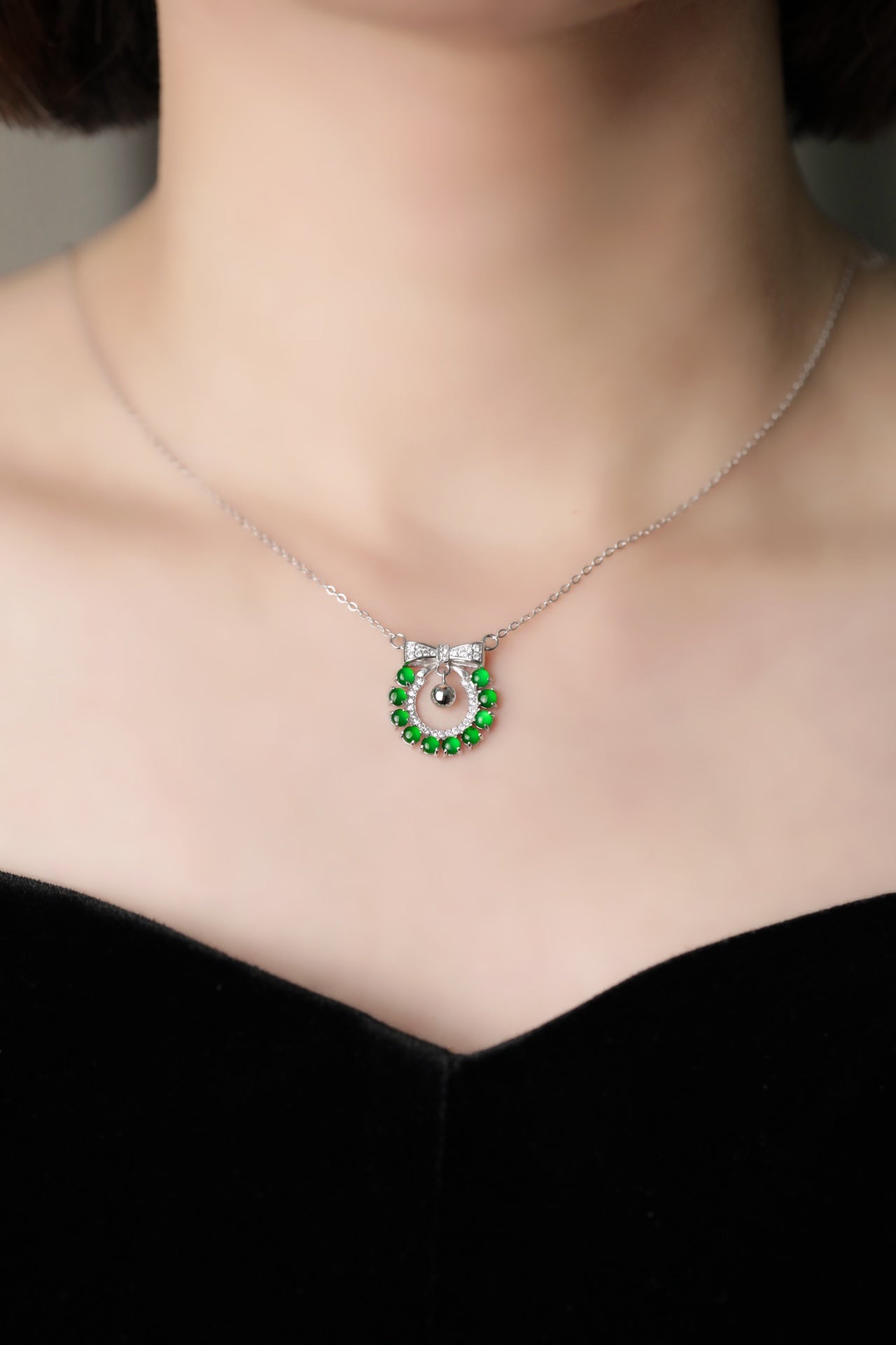 925 Silver Bowknot Jadeite Necklace (Overall Dimensions: 490mm x 17.6mm x 3.4mm)