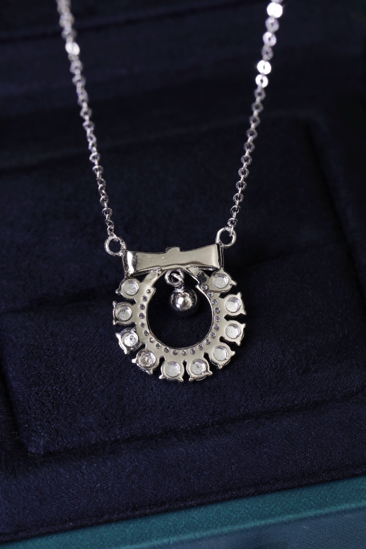 925 Silver Bowknot Jadeite Necklace (Overall Dimensions: 490mm x 17.6mm x 3.4mm)