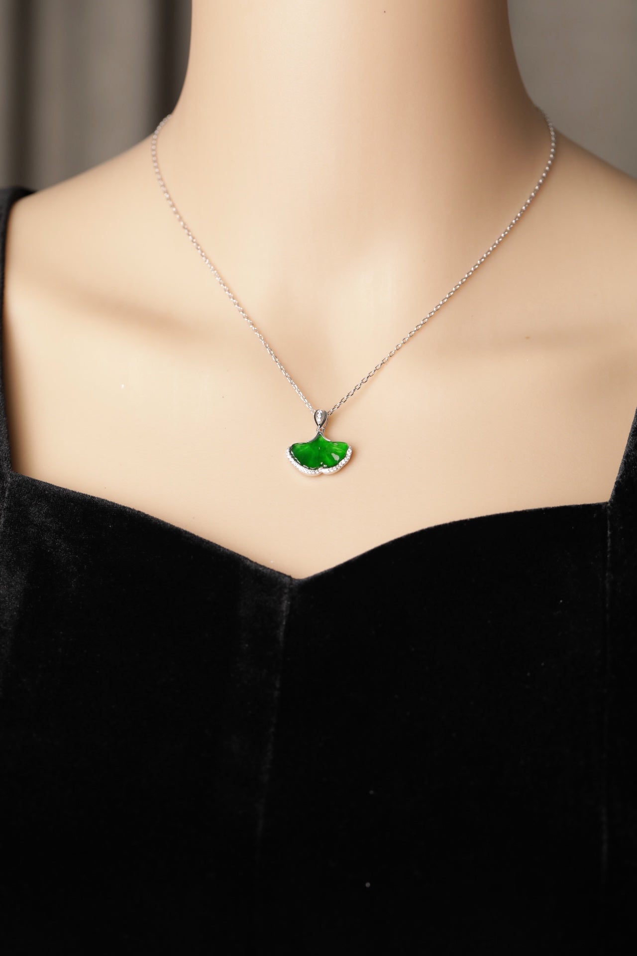 925 Silver Ginkgo Leaf Jadeite Necklace (Overall Dimensions: 460mm x 19.9mm x 4.7mm)