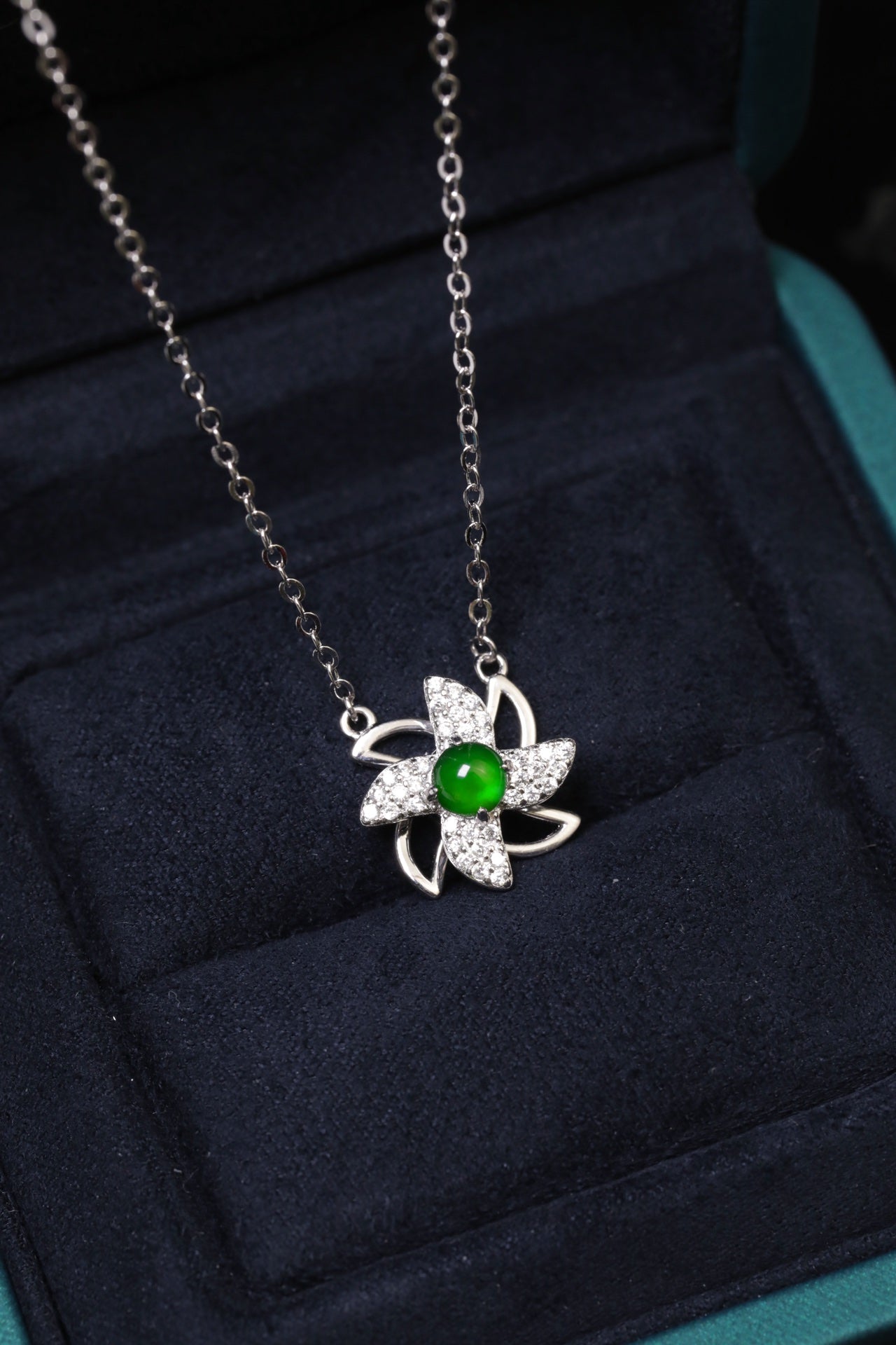 925 Silver Windmill Jadeite Necklace (Overall Dimensions: 480mm x 11.5mm x 7mm)