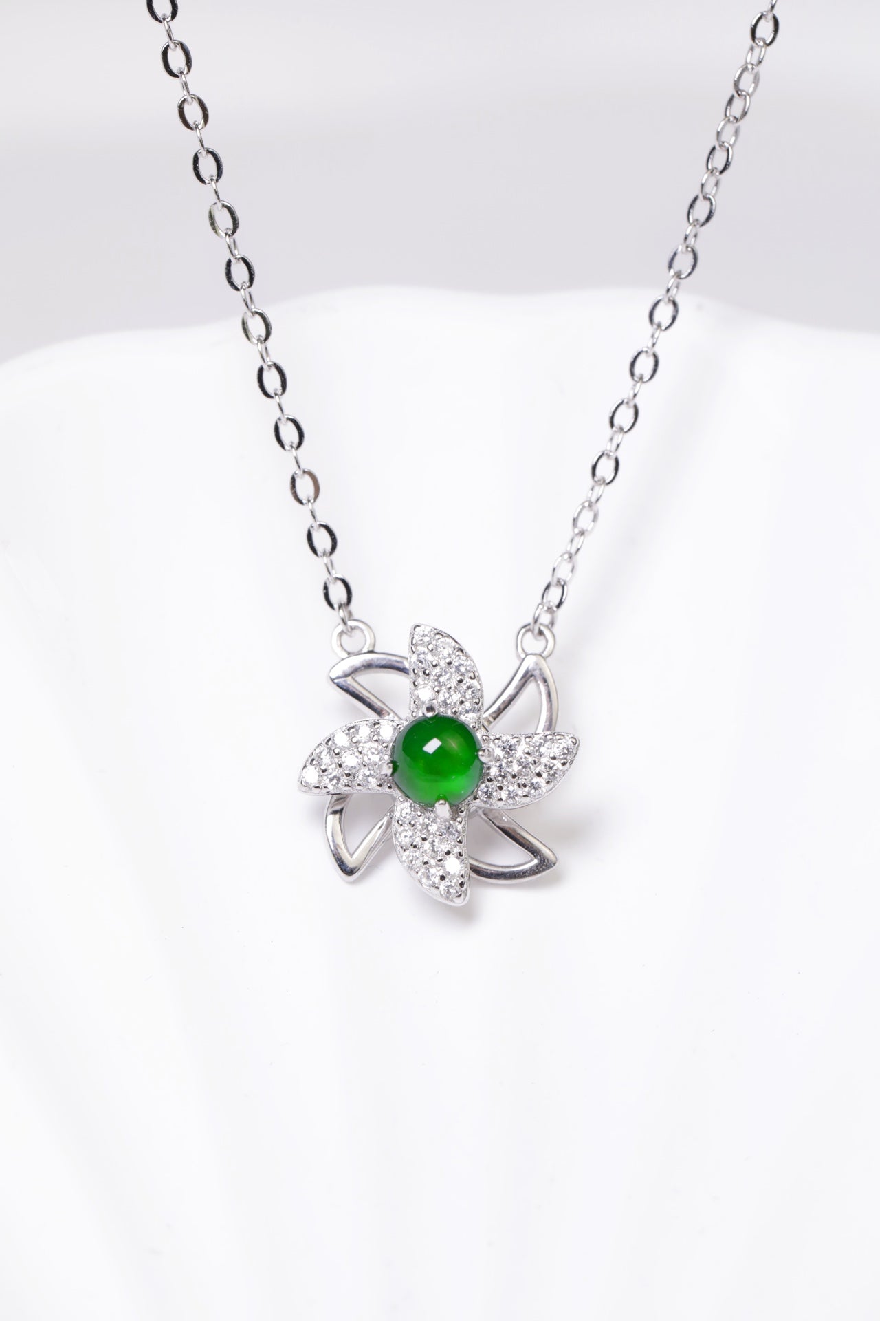 925 Silver Windmill Jadeite Necklace (Overall Dimensions: 480mm x 11.5mm x 7mm)