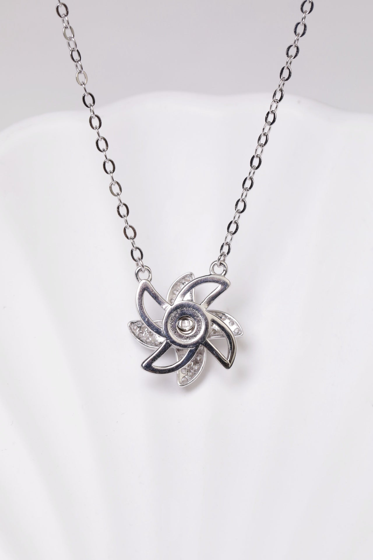 925 Silver Windmill Jadeite Necklace (Overall Dimensions: 480mm x 11.5mm x 7mm)