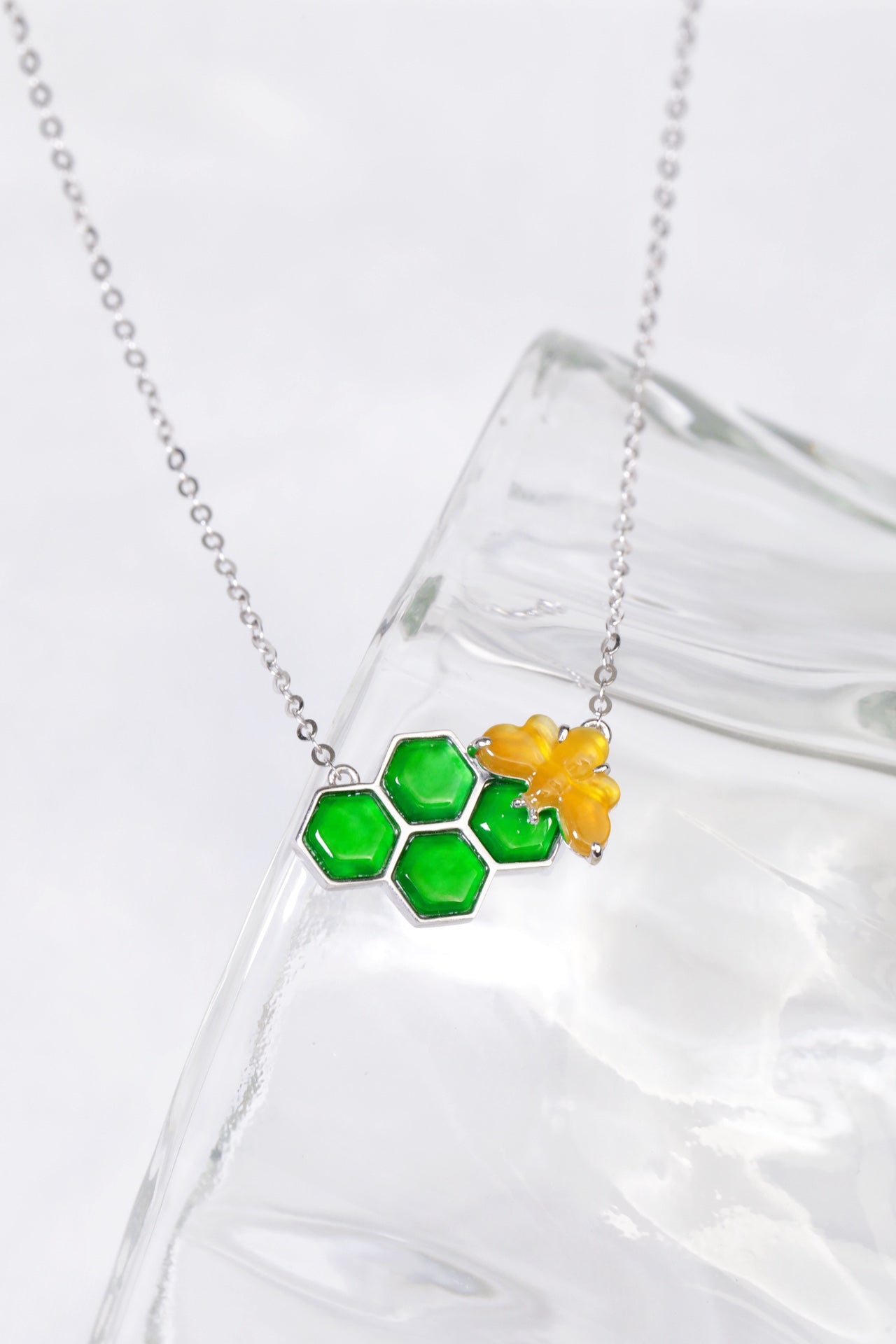 925 Silver Bee and Honeycomb Jade Necklace (Overall Dimensions: 460mm x 8.8mm x 6.3mm)