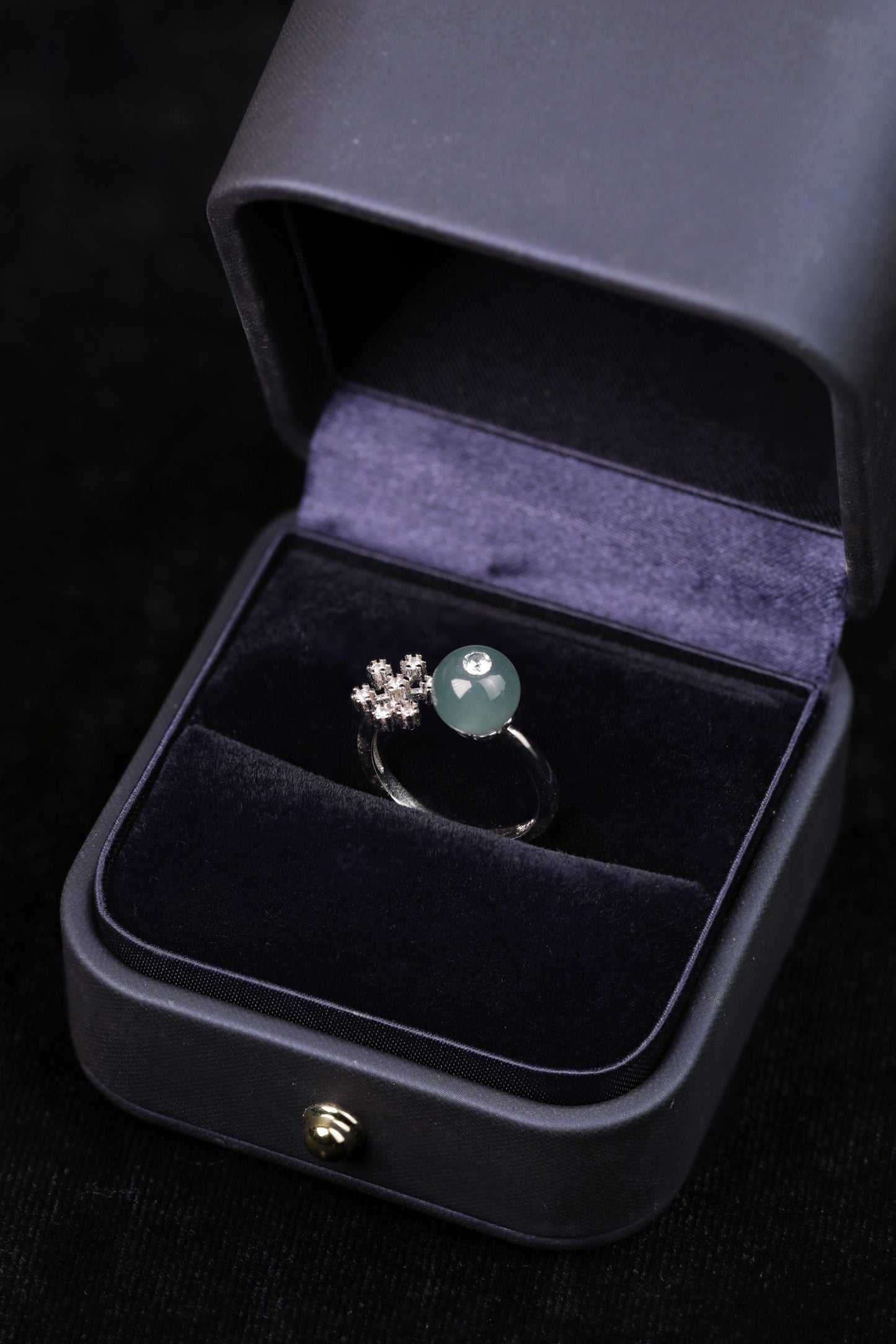 925 Silver Ring with Blue-Water Jadeite Cabochon (Overall Dimensions: 21mm x 8.4mm)