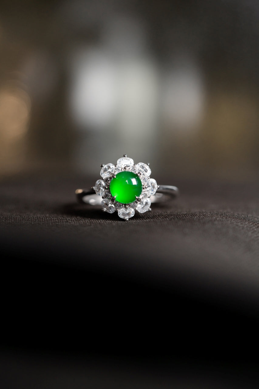 925 Silver Jadeite Ring with Oval Cabochon; Overall Dimensions: 12.4mm x 12.4mm x 8mm