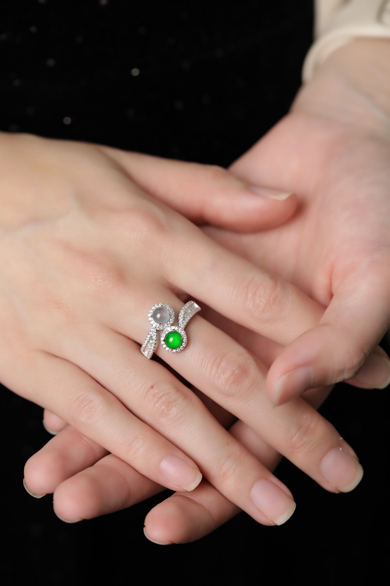 925 Silver Ring Featuring Alternating Blue-Green Jadeite Cabochons; Overall Dimensions: 14.4mm x 10.2mm x 4.9mm.