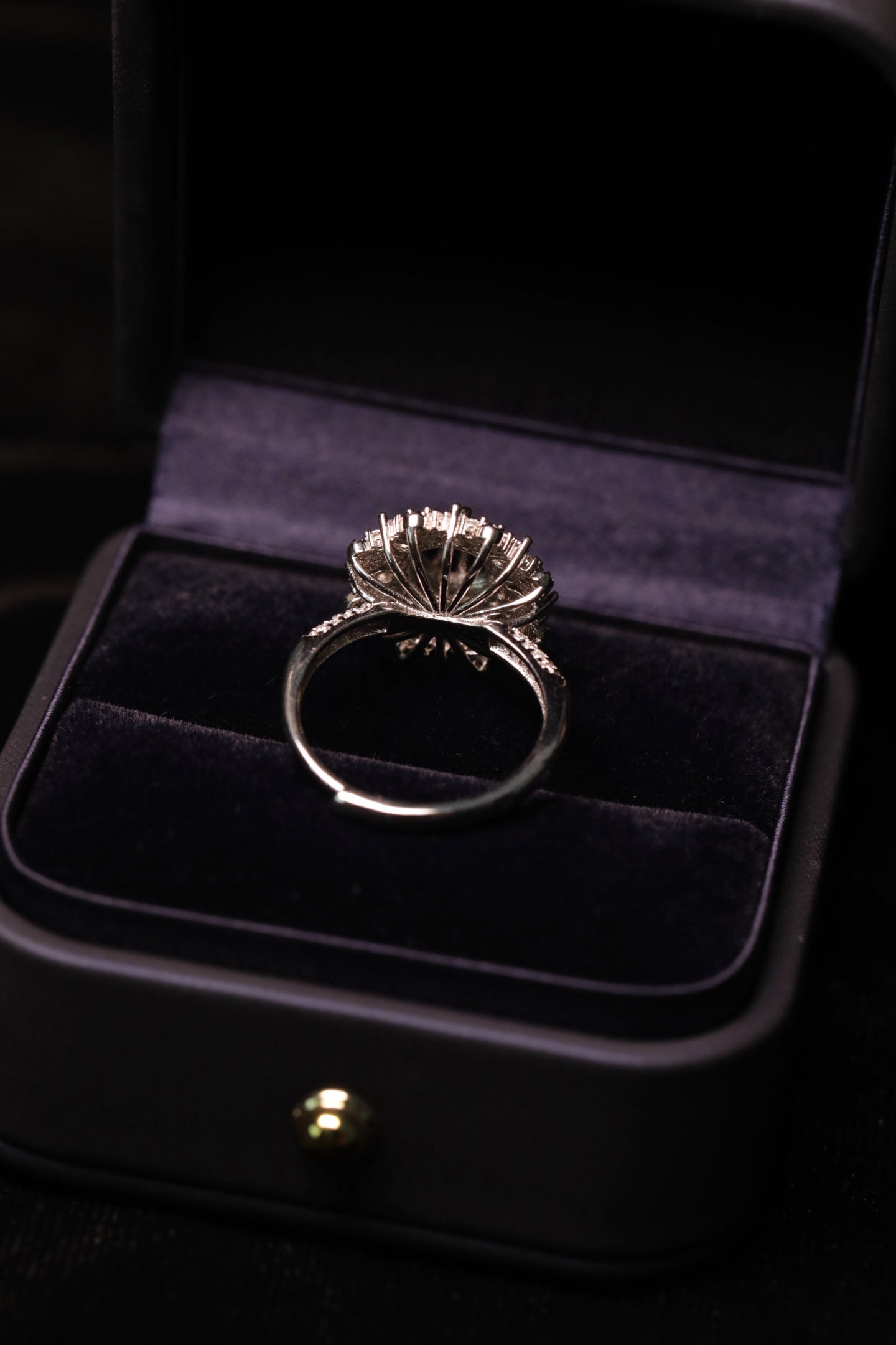925 Silver Jadeite Ring with Oval Cabochon (Diamond-Accented Shank)