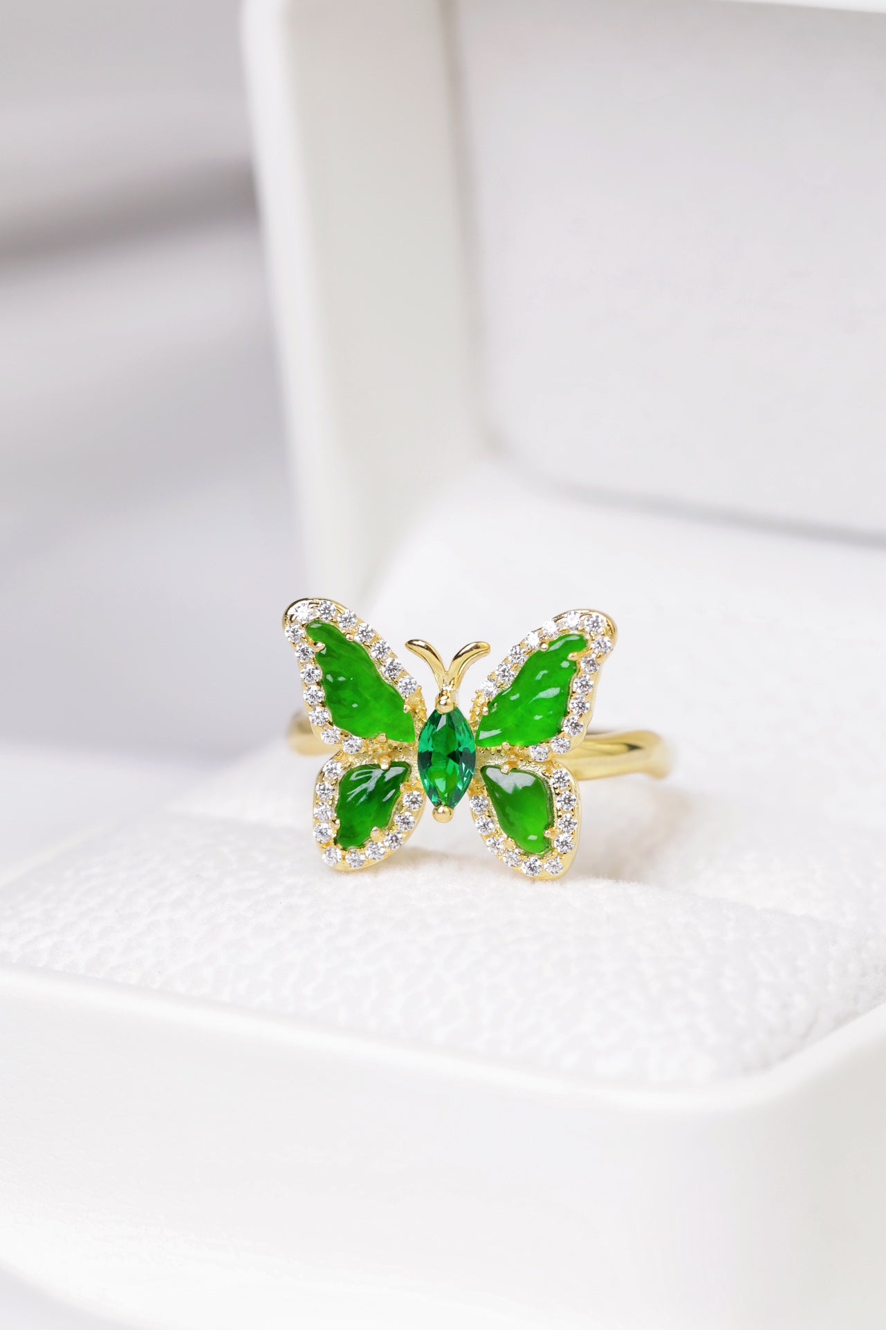 925 Silver Butterfly Jadeite Ring (Gold-tone); overall dimensions: 17.1mm x 14.2mm x 5.2mm.