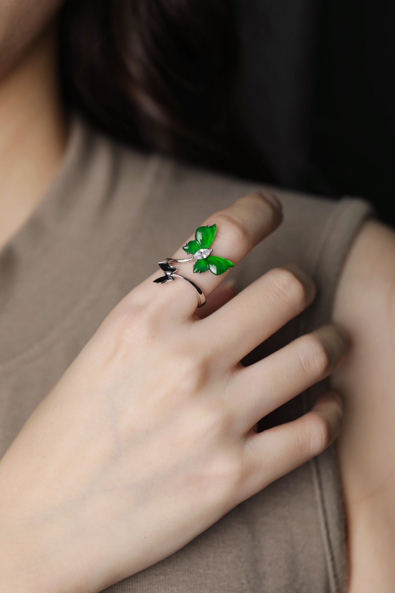 925 Silver "Butterfly Wing" Jadeite Ring – Overall dimensions: 22mm x 21.8mm x 4mm
