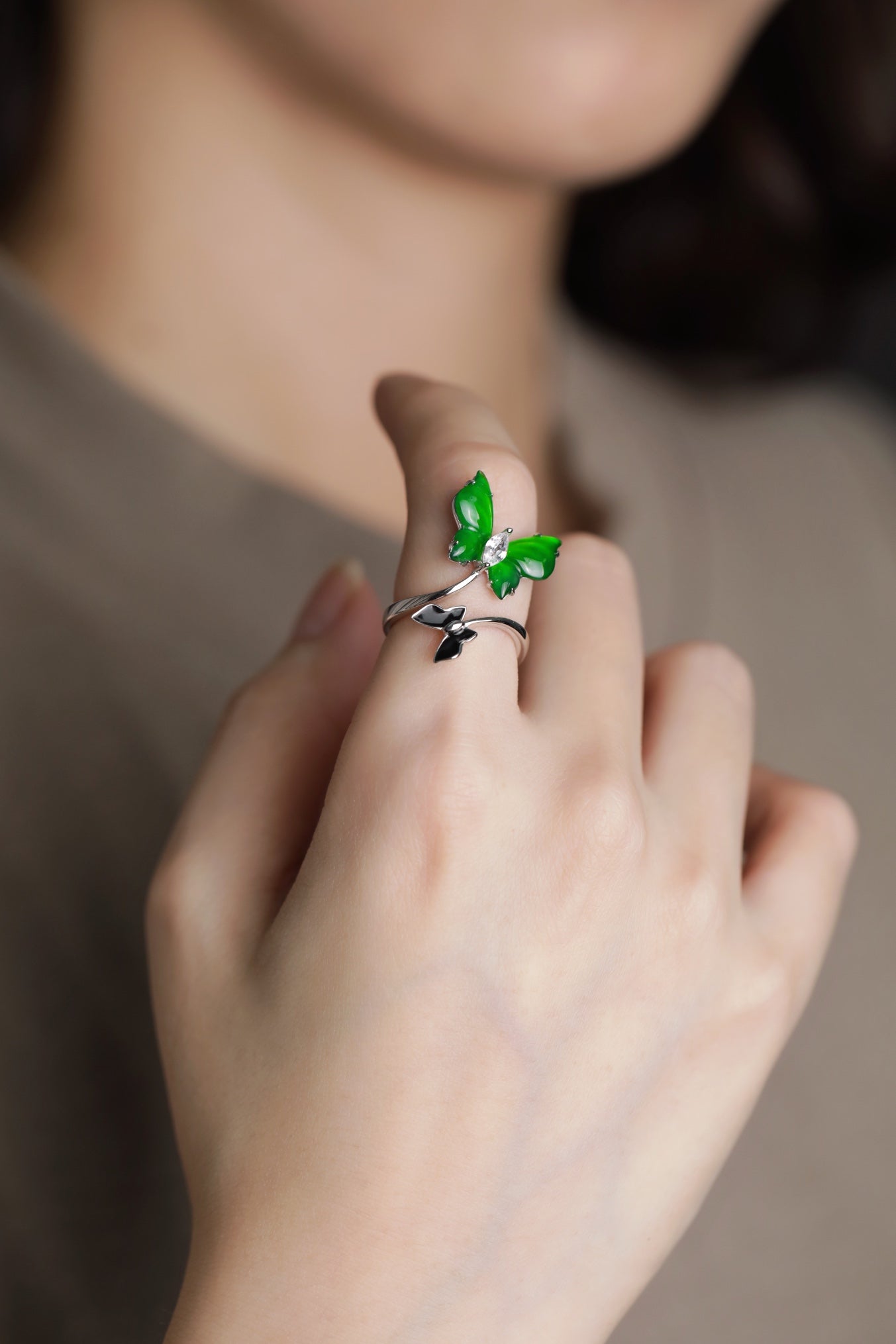 925 Silver "Butterfly Wing" Jadeite Ring – Overall dimensions: 22mm x 21.8mm x 4mm