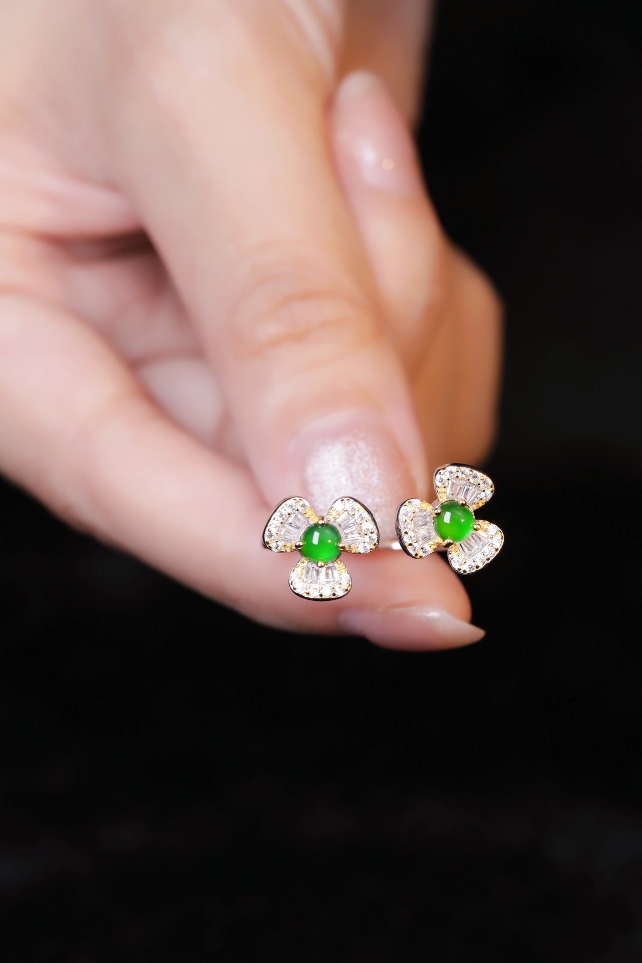 925 Silver "Twin Flower" Jadeite Ring (Overall dimensions: 19.8mm x 9.6mm x 4.5mm)