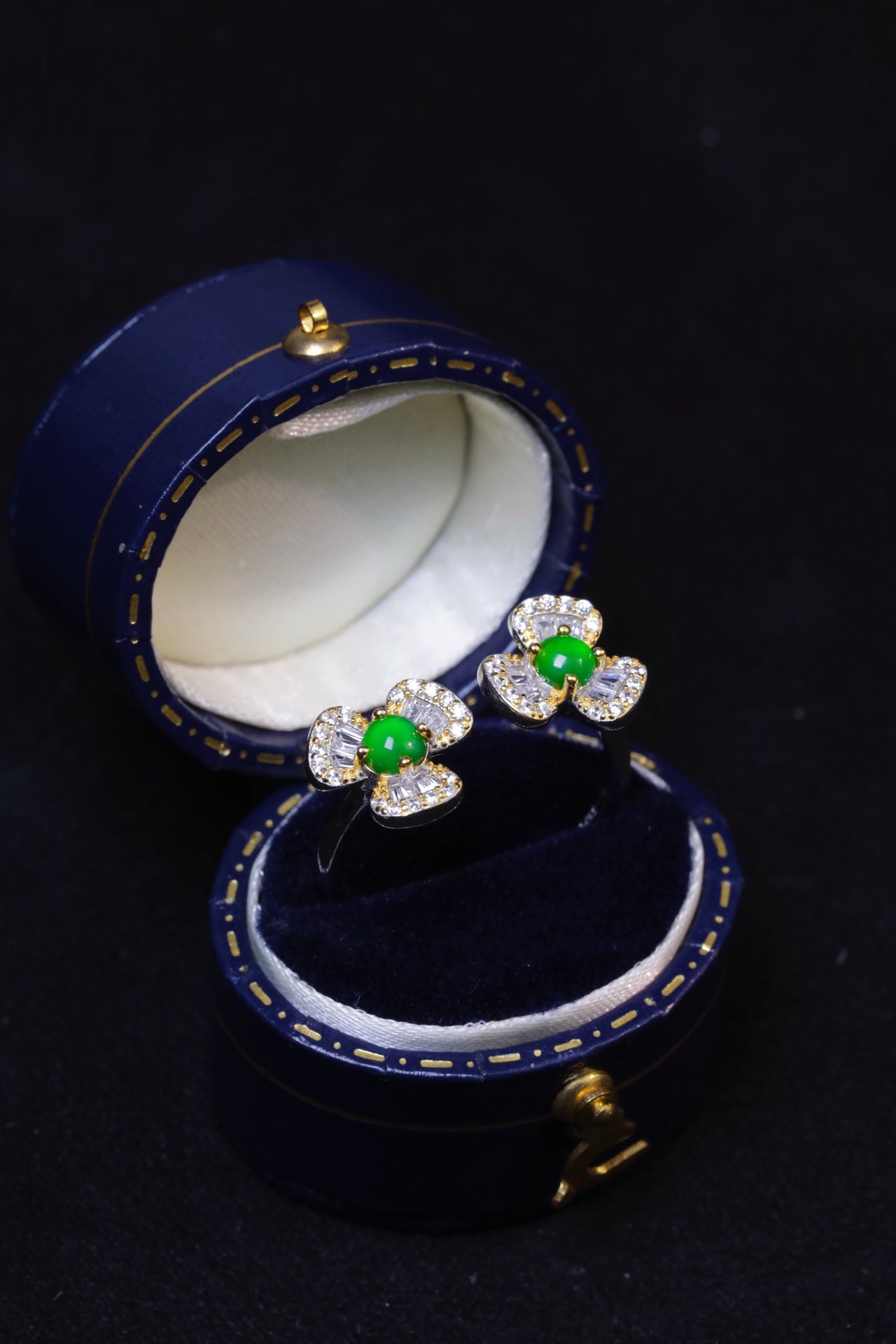 925 Silver "Twin Flower" Jadeite Ring (Overall dimensions: 19.8mm x 9.6mm x 4.5mm)