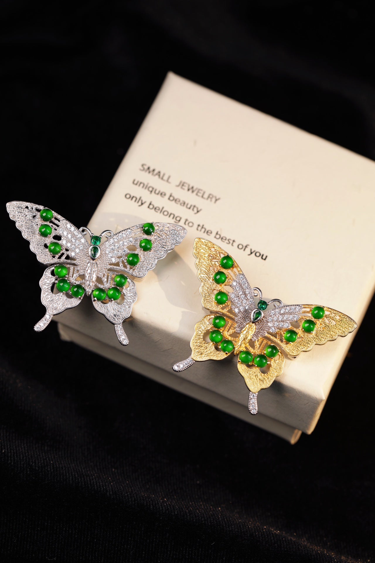 925 Sterling Silver and Jade Butterfly Brooch (Gold-Plated)– Overall dimensions: 47mm x 33.5mm x 6.5mm