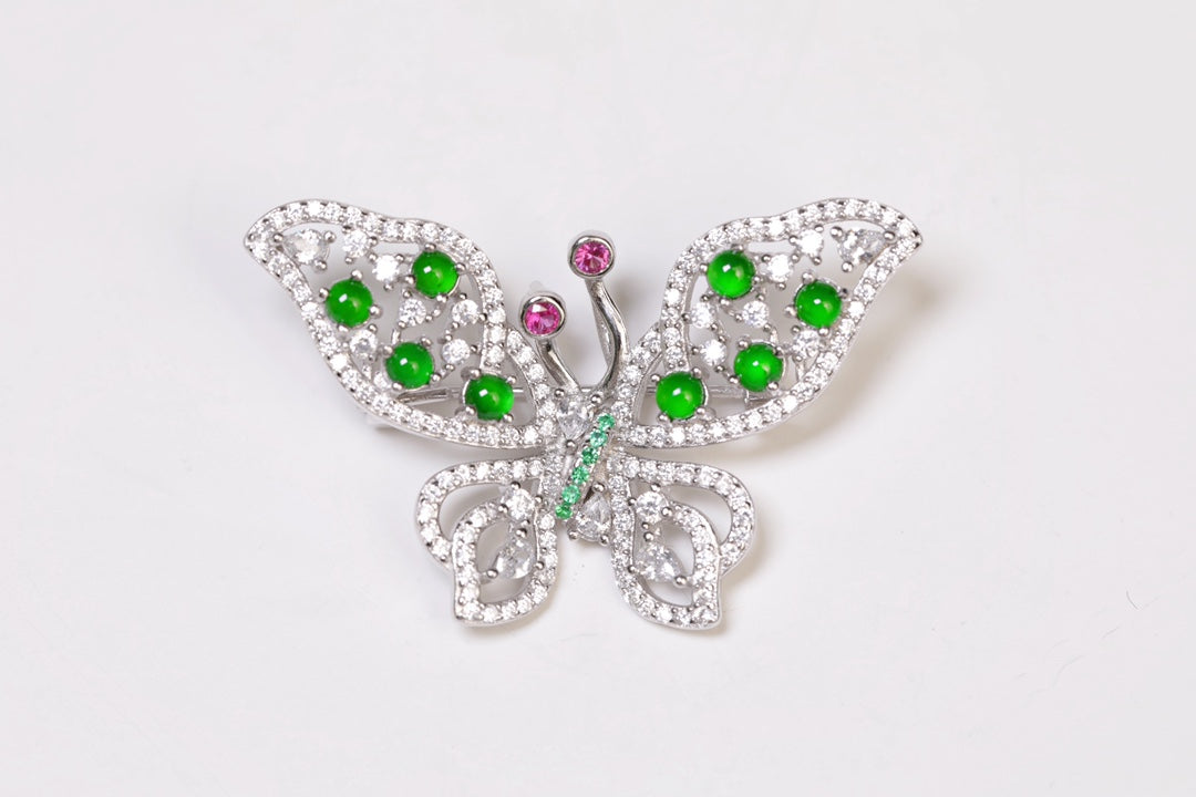 925 Silver and Jadeite Butterfly Brooch (Overall dimensions: 38mm x 23mm x 5.4mm)