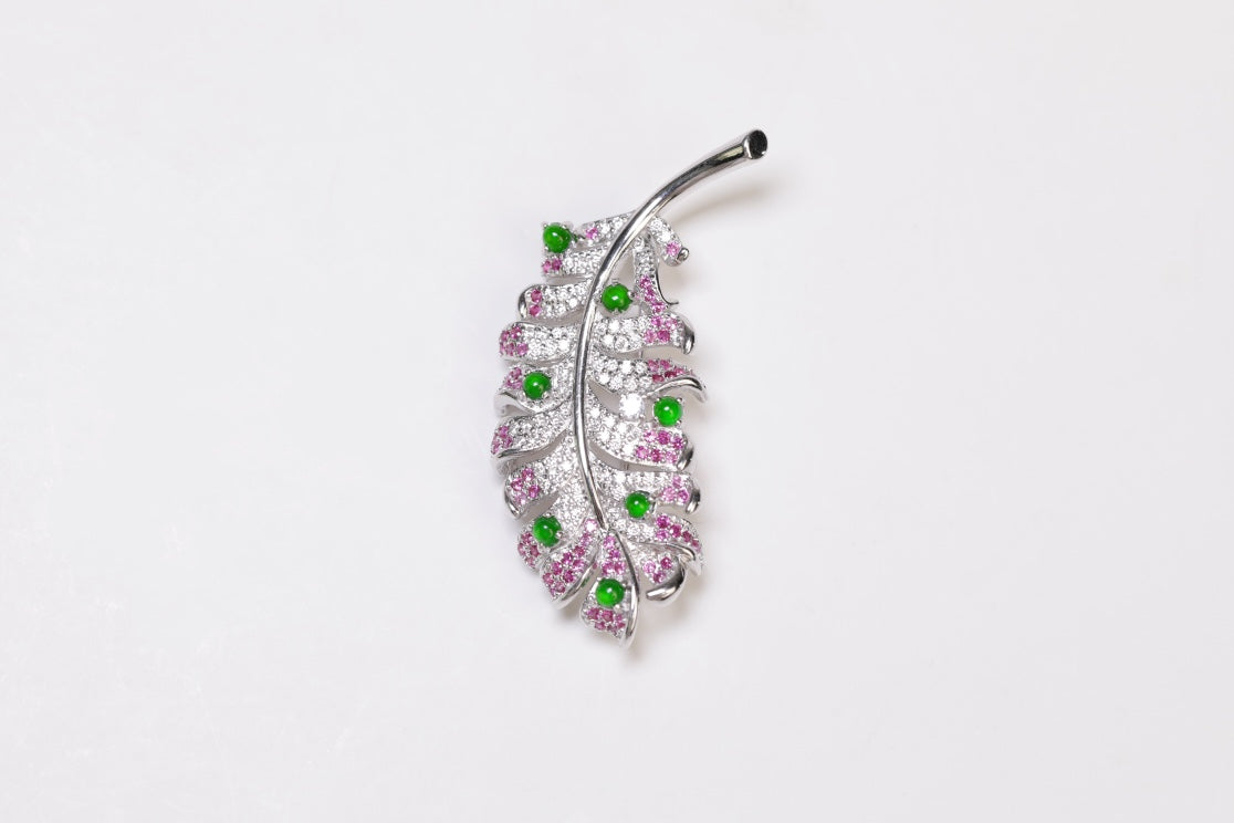 925 Silver Feather and Jadeite Brooch (Overall dimensions: 42mm x 17mm x 8mm)