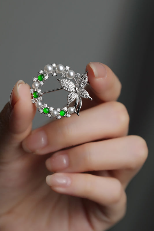 925 Silver Round Jade Butterfly Brooch (Overall Dimensions: 28.3mm x 24.6mm x 8.8mm)