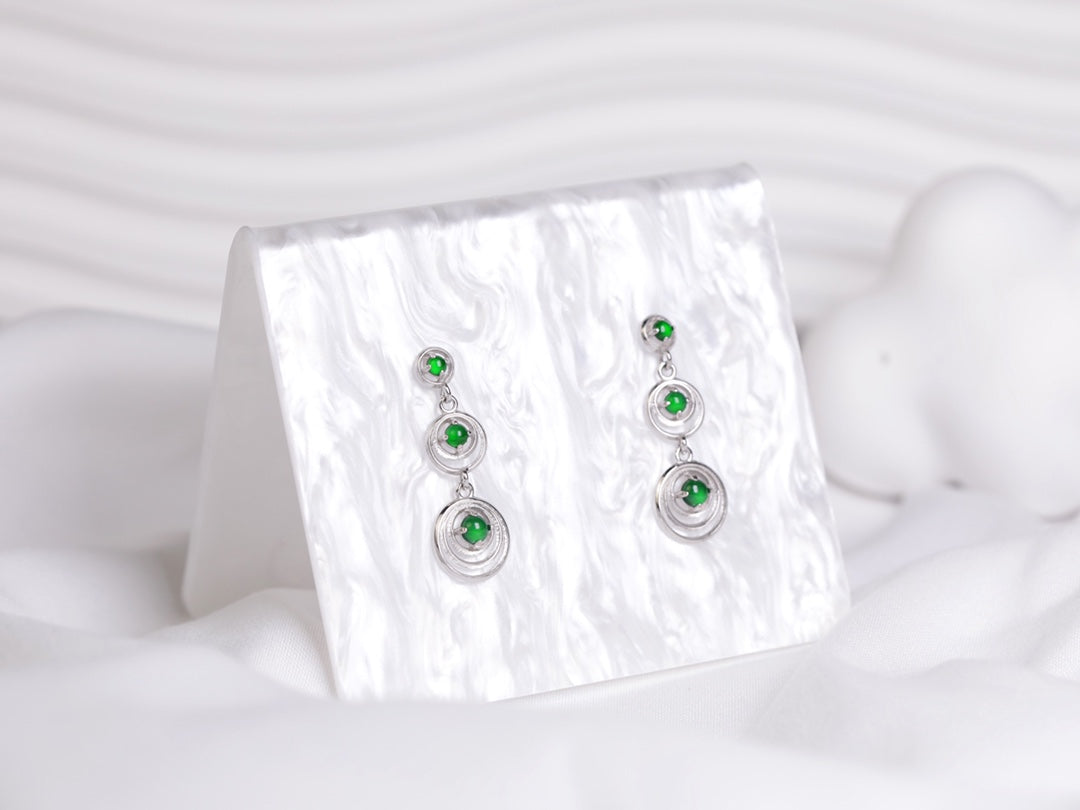 925 silver triple-loop jadeite stud earrings; overall dimensions: 25.5mm x 10mm x 2.5mm.