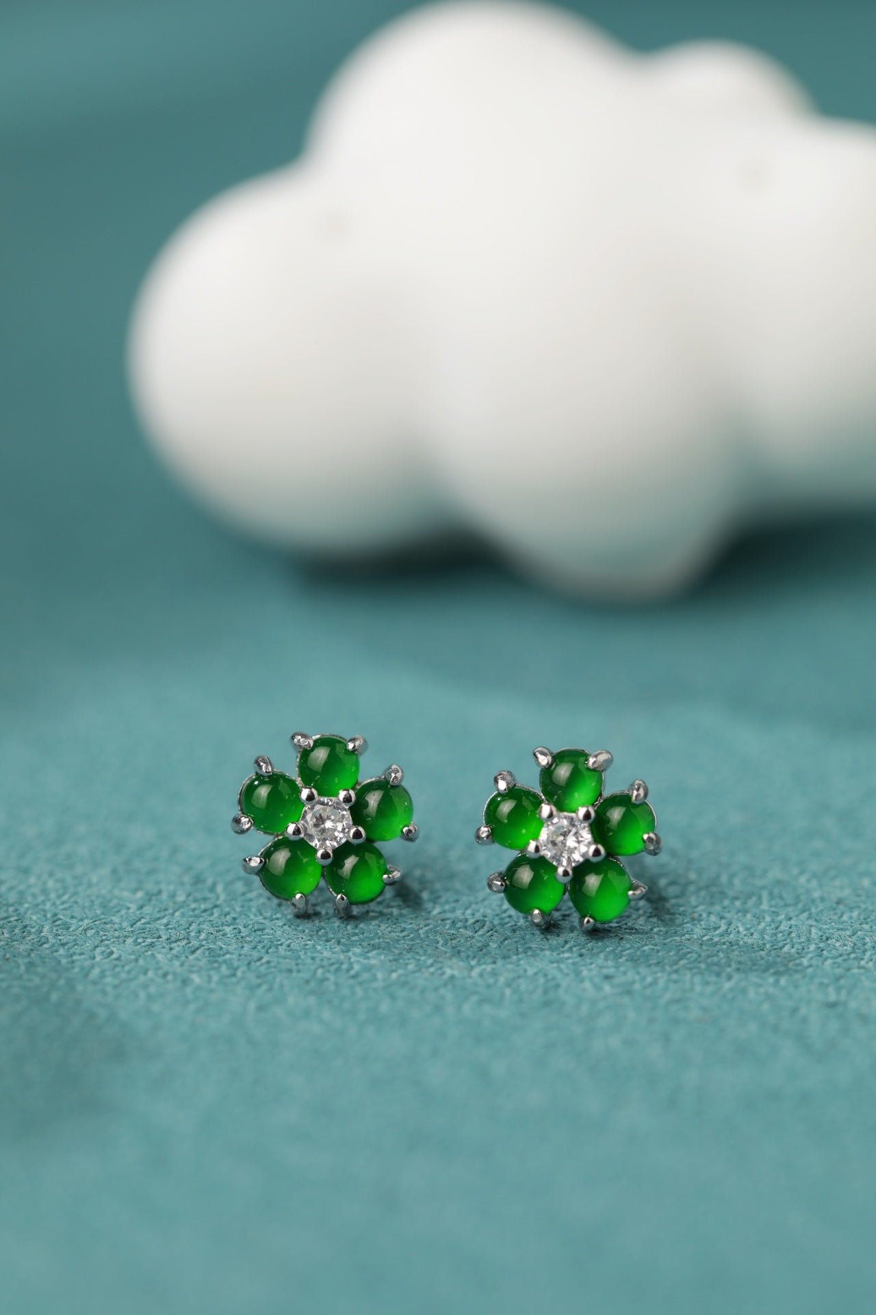 925 Silver Flower-Shaped Jadeite Earrings (Overall Dimensions: 9mm x 9mm x 3mm)