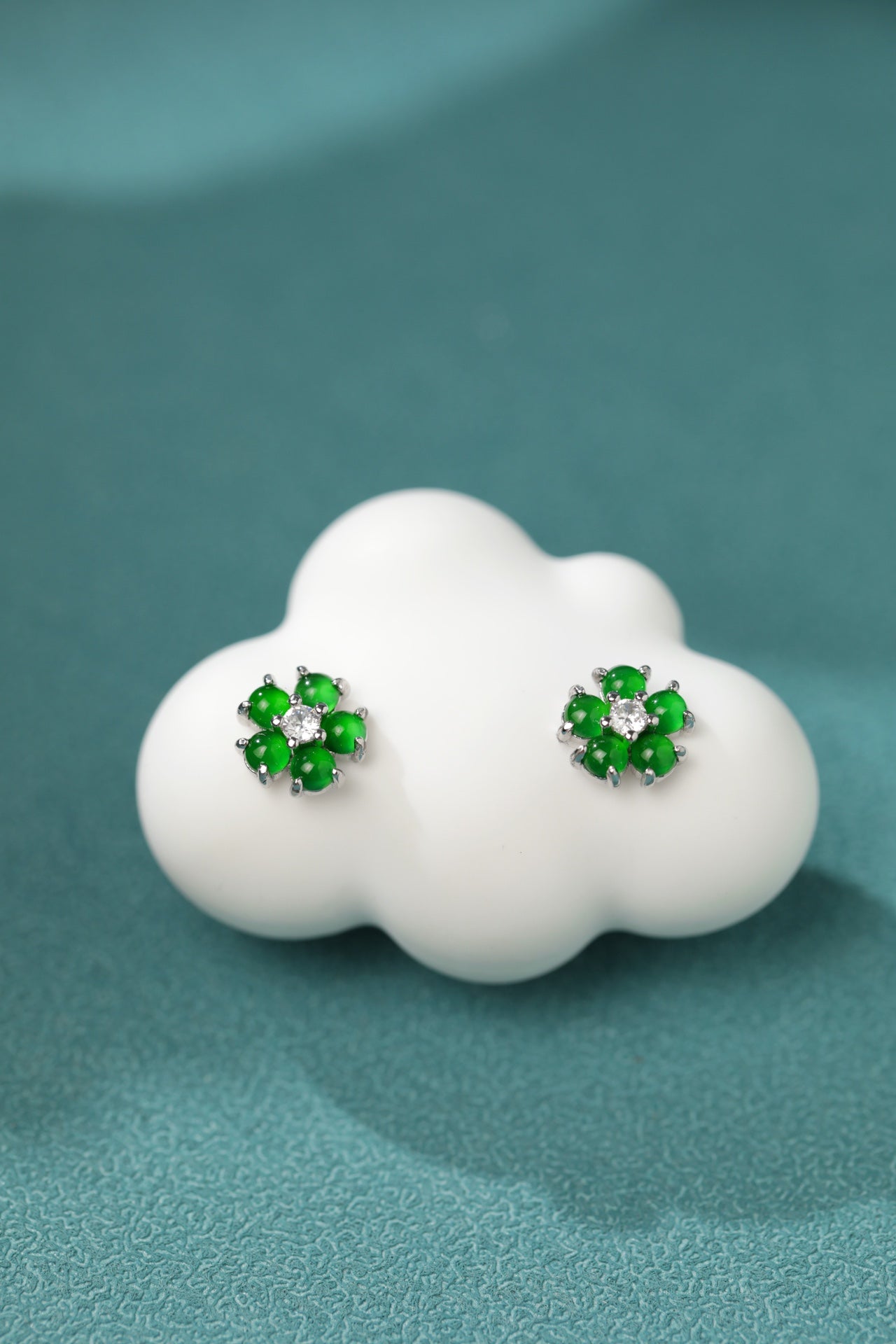 925 Silver Flower-Shaped Jadeite Earrings (Overall Dimensions: 9mm x 9mm x 3mm)