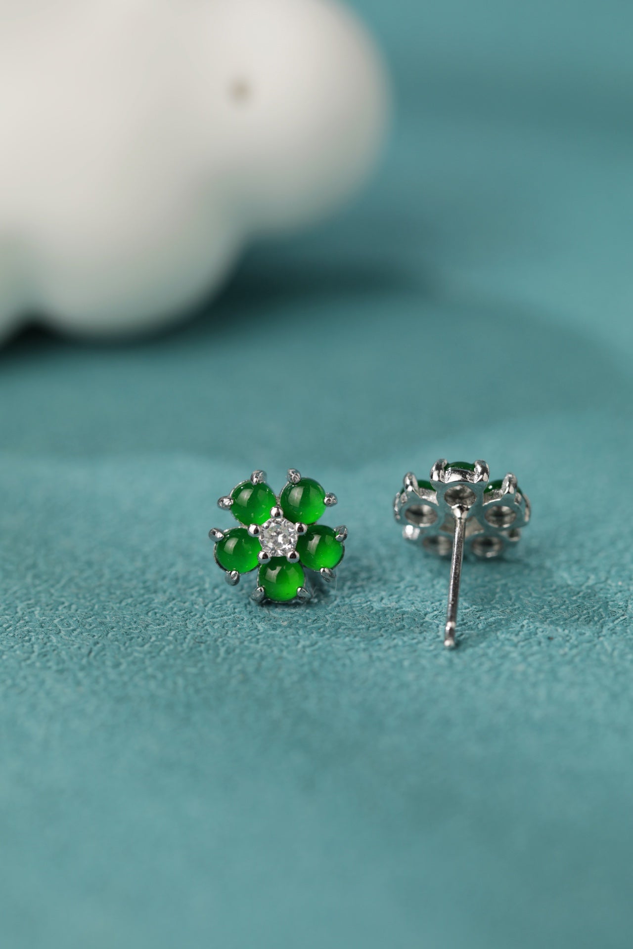 925 Silver Flower-Shaped Jadeite Earrings (Overall Dimensions: 9mm x 9mm x 3mm)