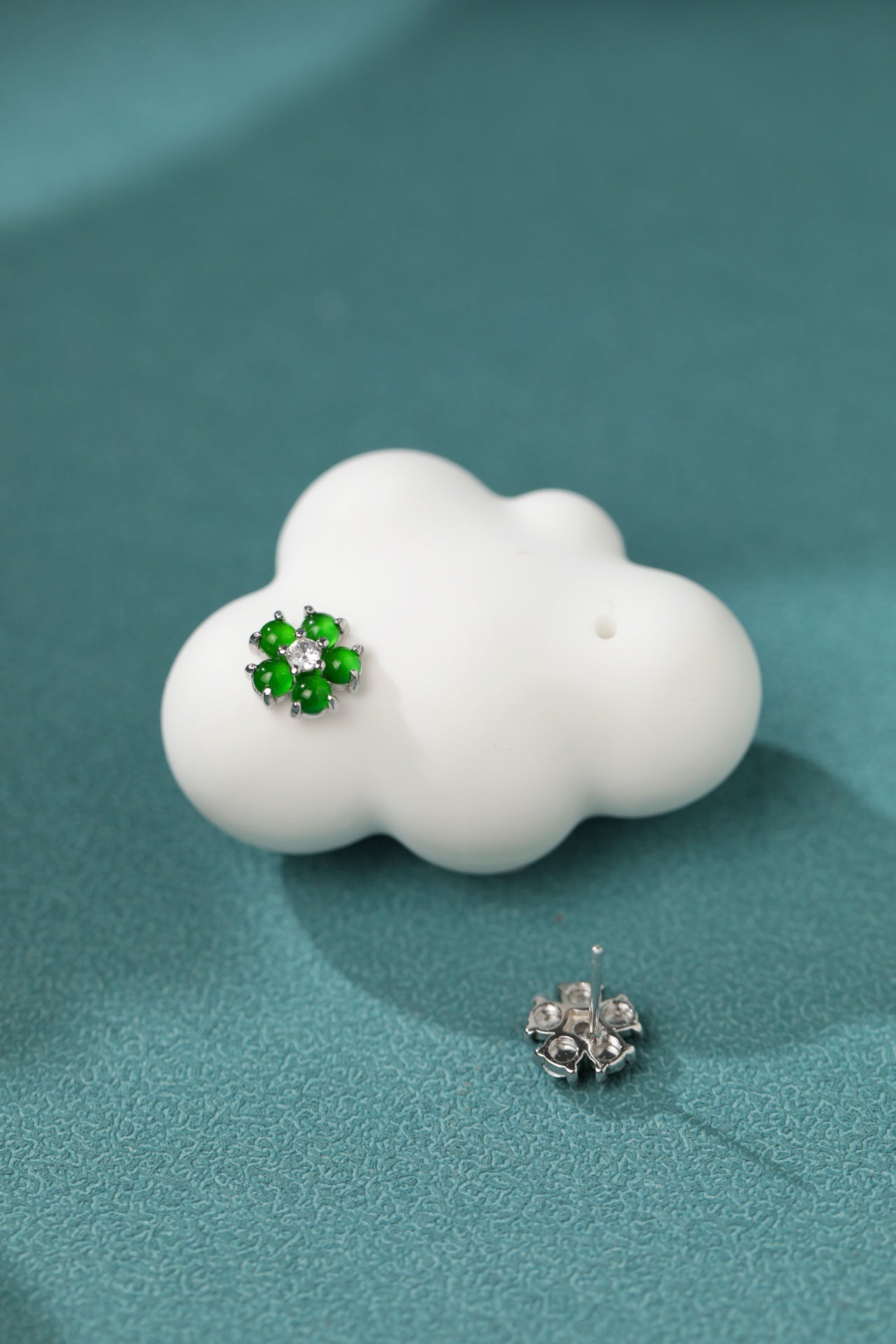 925 Silver Flower-Shaped Jadeite Earrings (Overall Dimensions: 9mm x 9mm x 3mm)