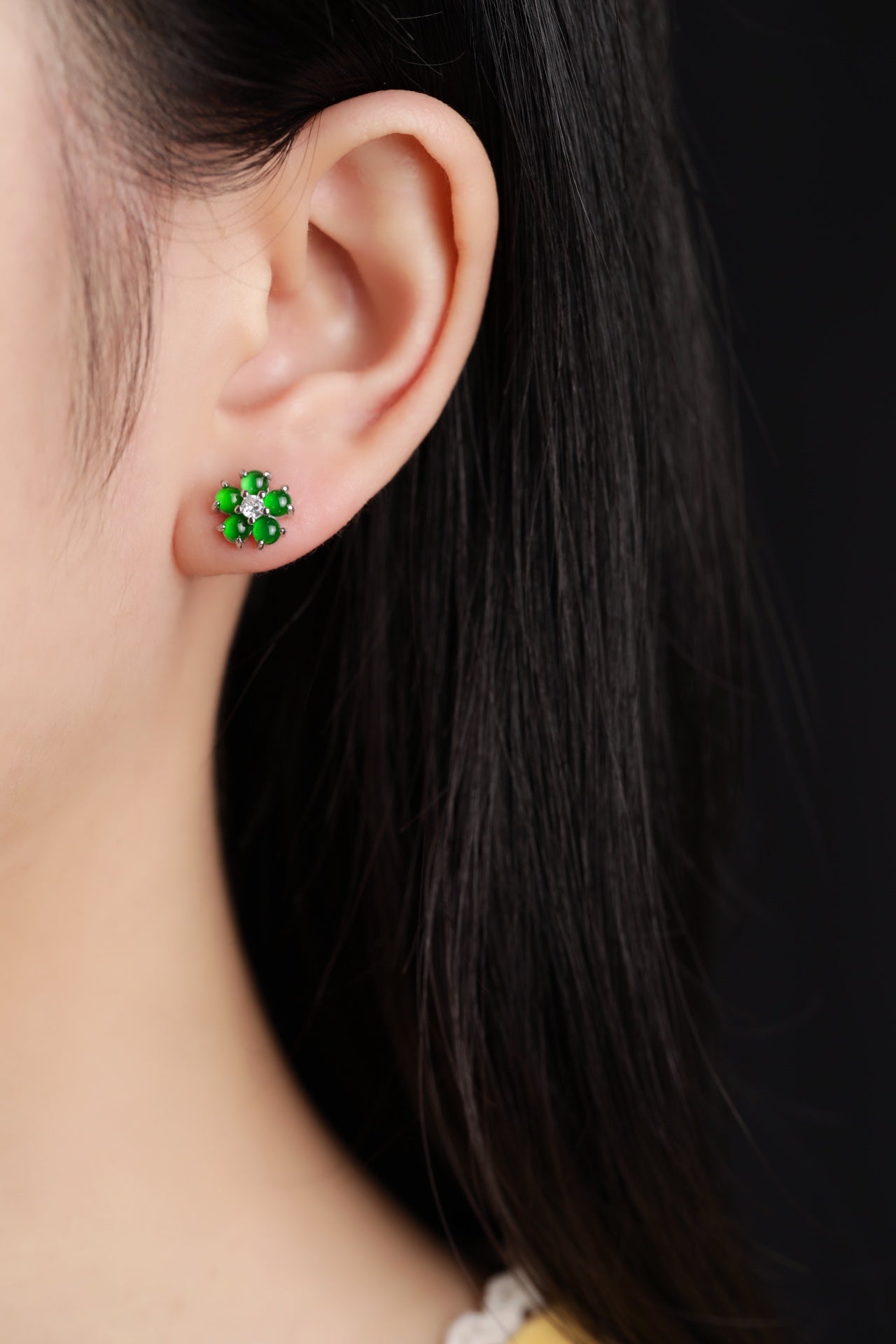 925 Silver Flower-Shaped Jadeite Earrings (Overall Dimensions: 9mm x 9mm x 3mm)