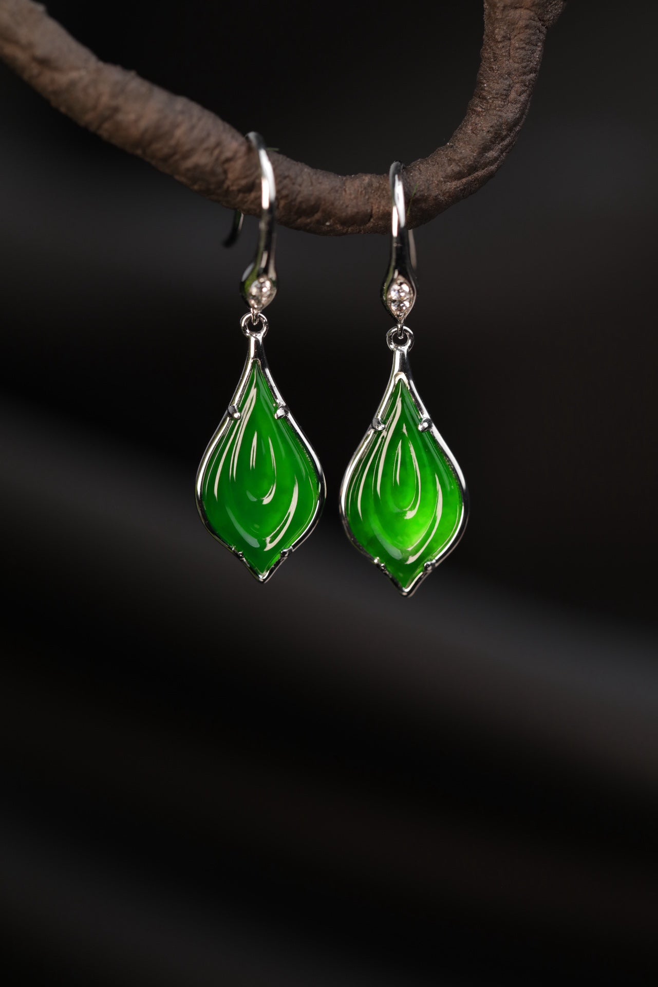 925 Silver Jadeite Stud Earrings ("Supreme Goodness is Like Water" Design) – Overall Dimensions: 30mm x 9.5mm x 3.5mm