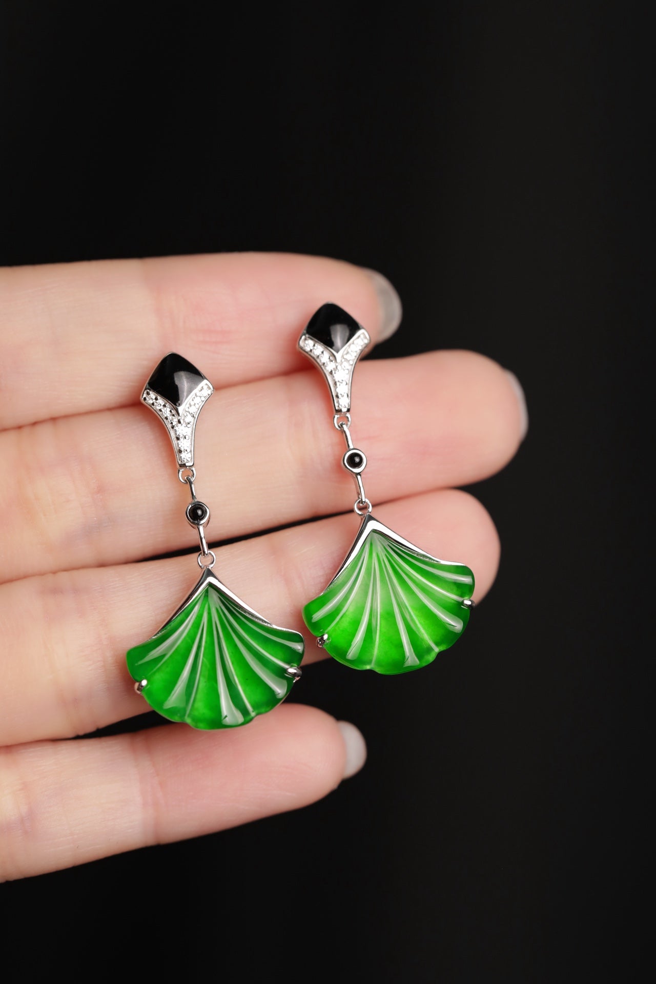 925 Silver "Ginkgo Rhyme" Jadeite Stud Earrings (Overall dimensions: 34mm x 16.1mm x 3.4mm)