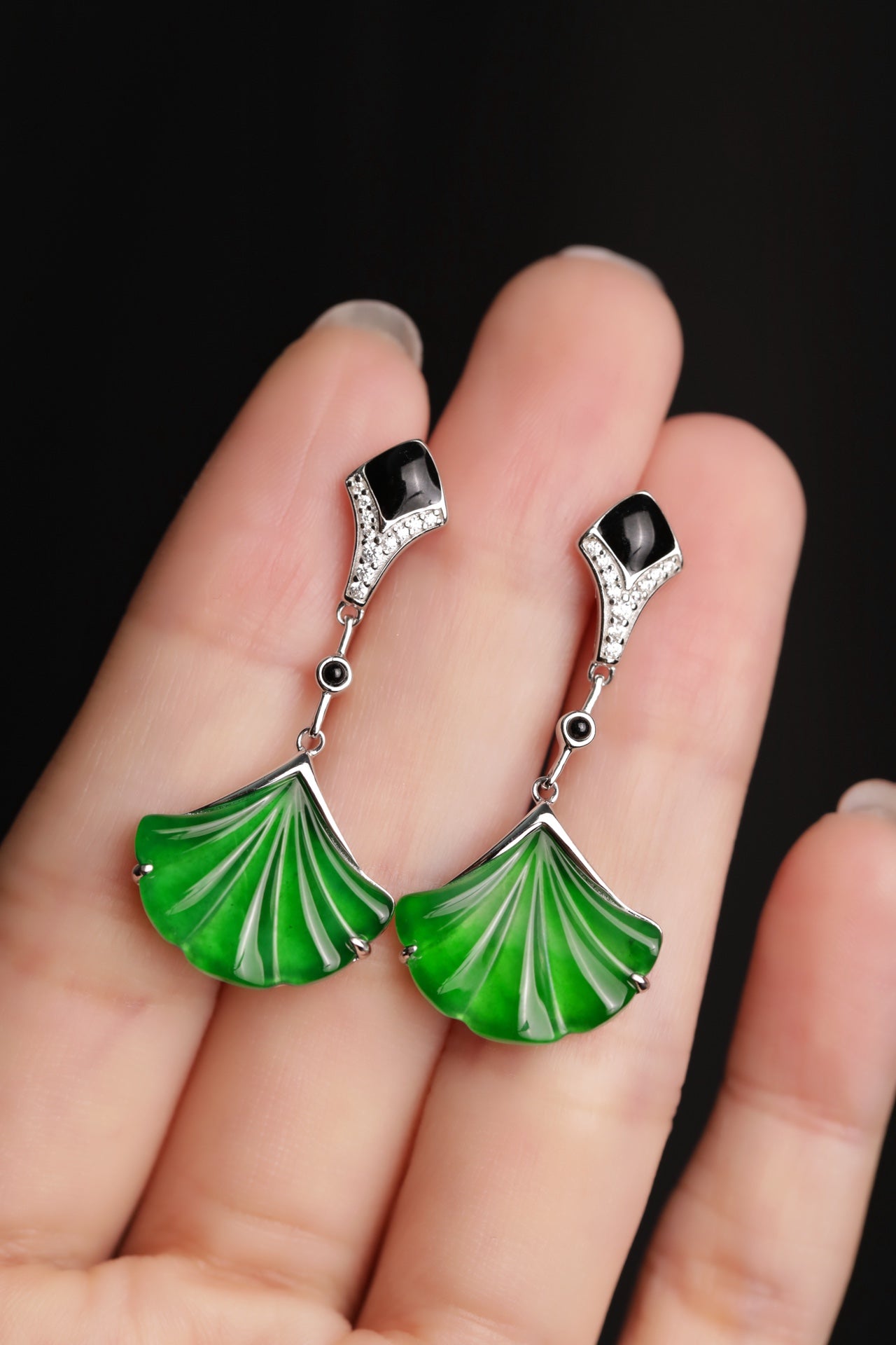 925 Silver "Ginkgo Rhyme" Jadeite Stud Earrings (Overall dimensions: 34mm x 16.1mm x 3.4mm)