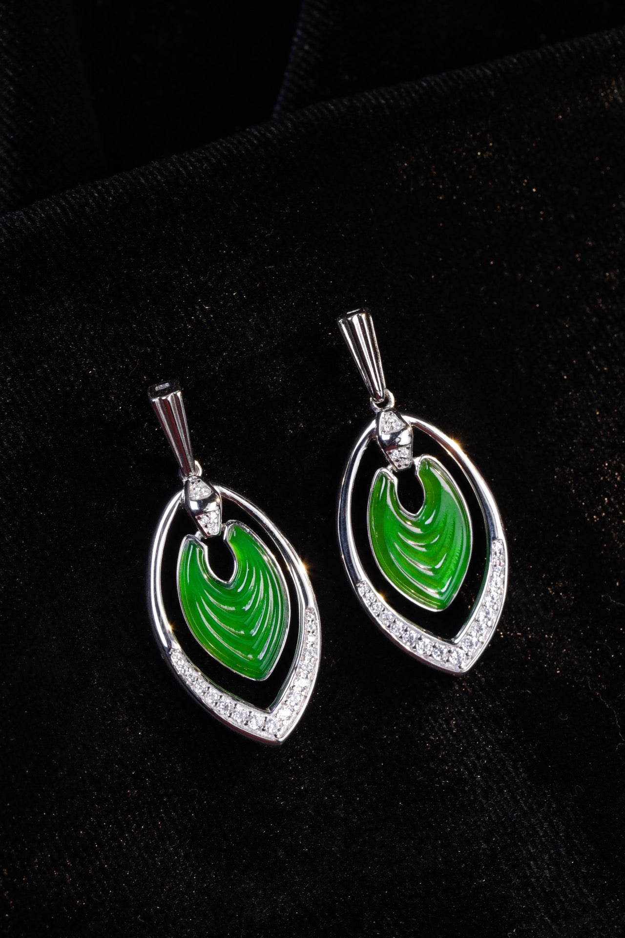925 Silver "Jiguang" Phoenix Feather Jadeite Stud Earrings (Overall dimensions: 38mm x 16.8mm x 3.8mm)