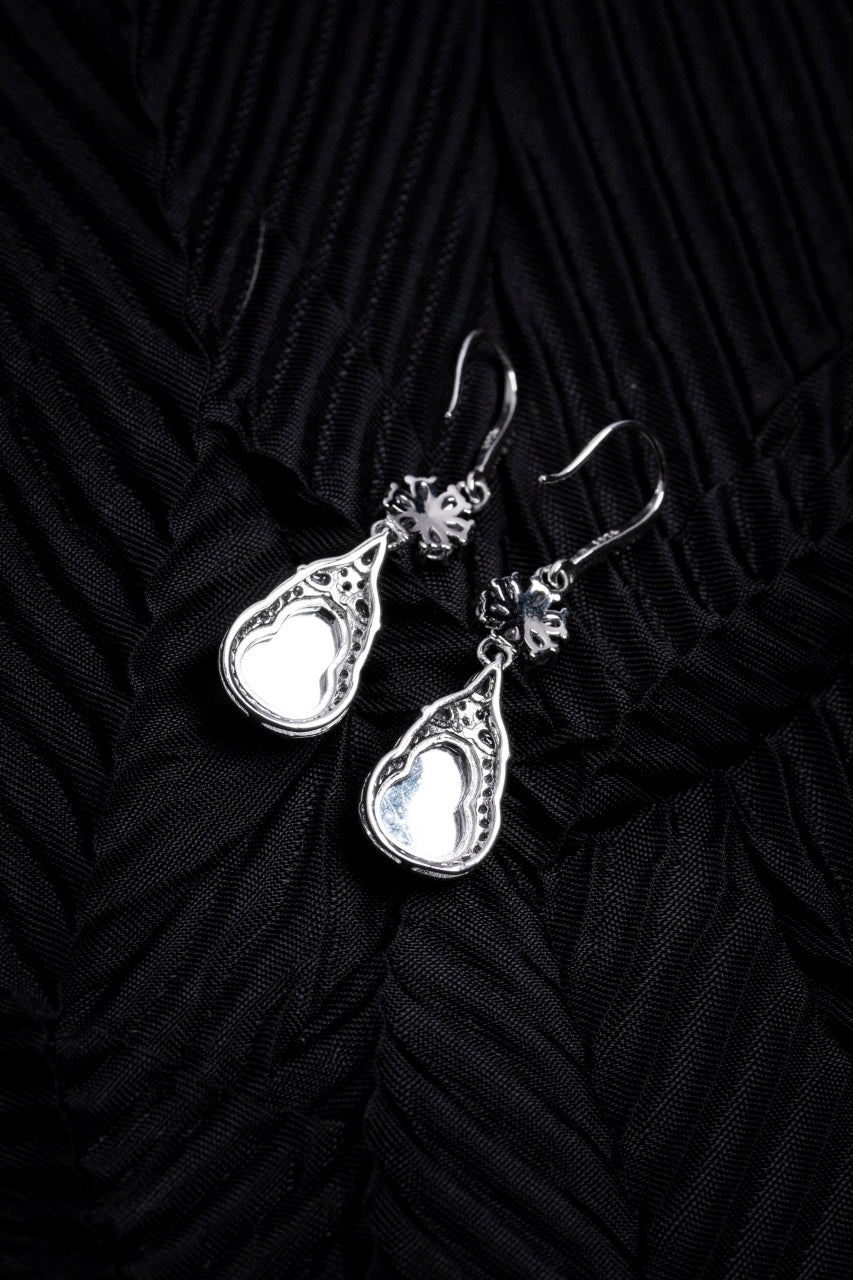 925 Silver Gourd Jadeite Earrings (Overall dimensions: 39mm x 10.5mm x 6mm)
