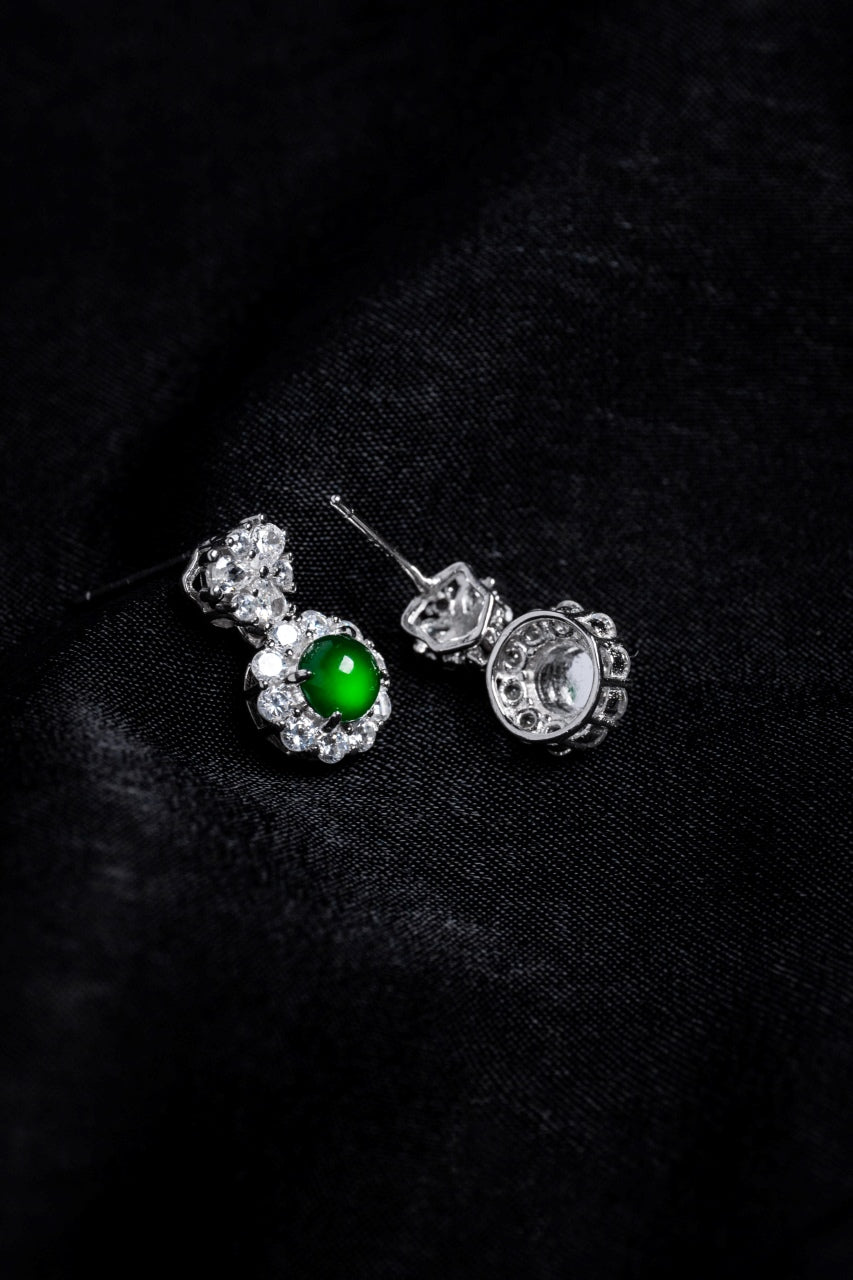 925 Silver Oval Jadeite Stud Earrings; overall dimensions: 15.3mm x 8.6mm x 6.4mm.