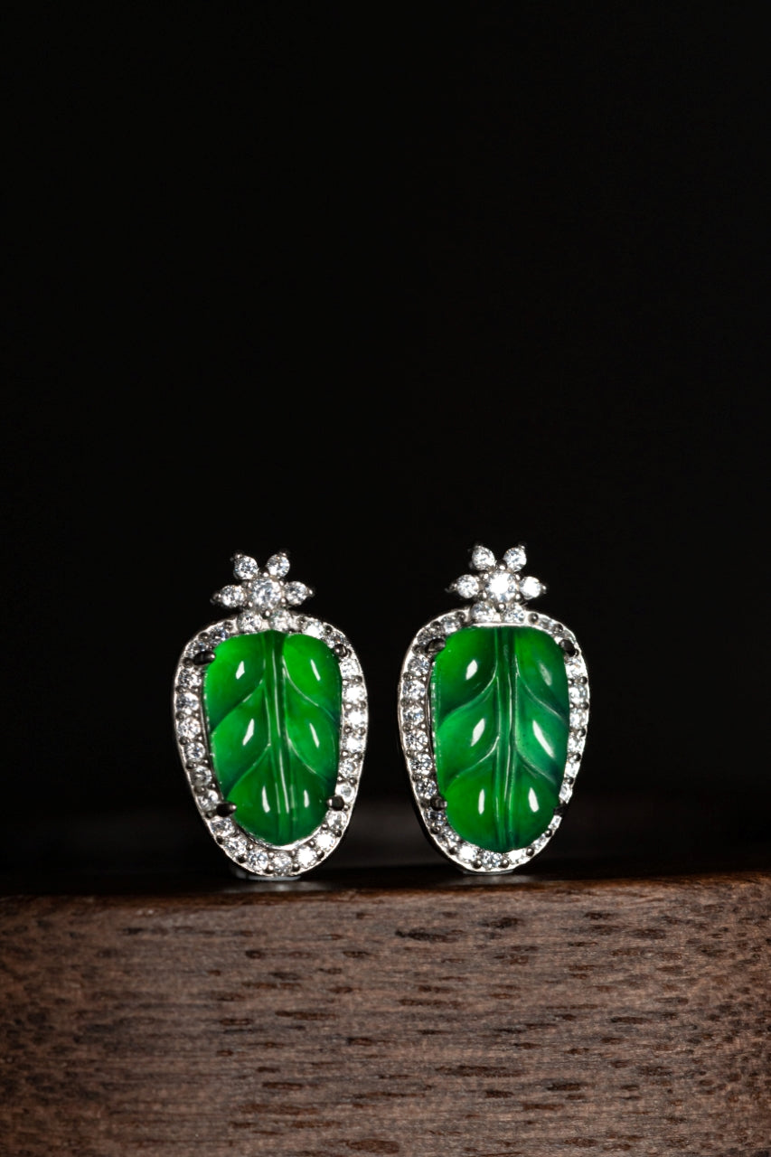 925 Silver and Jadeite Leaf Stud Earrings (Overall Dimensions: 15.3mm x 9mm x 3mm)