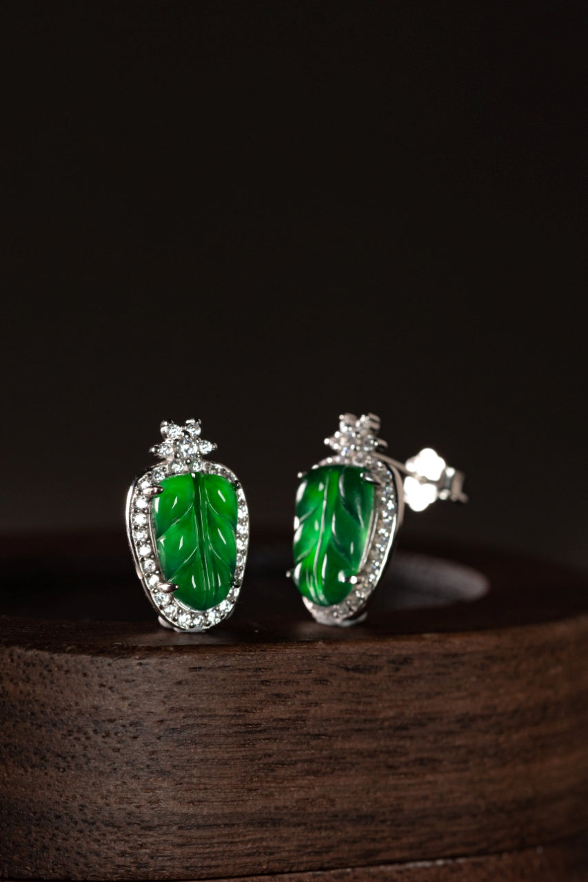 925 Silver and Jadeite Leaf Stud Earrings (Overall Dimensions: 15.3mm x 9mm x 3mm)