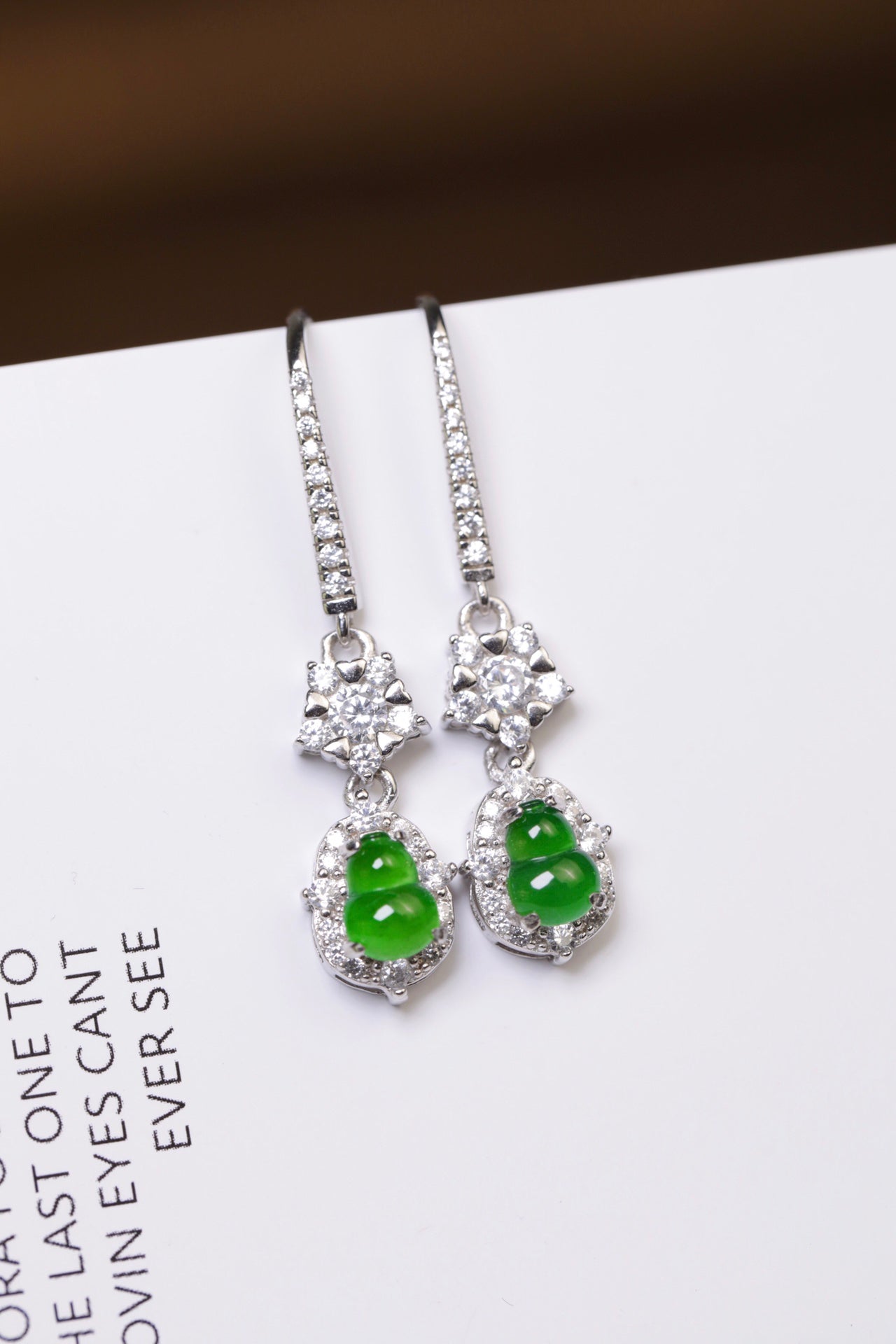 925 Silver Gourd Jadeite Earrings (Overall dimensions: 16.5mm x 7.5mm x 5mm)