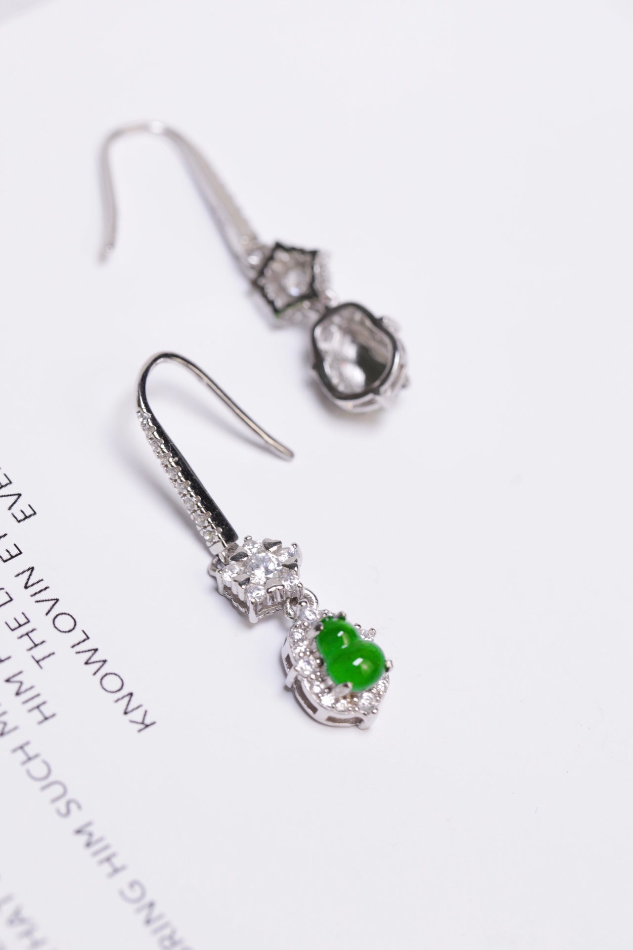 925 Silver Gourd Jadeite Earrings (Overall dimensions: 16.5mm x 7.5mm x 5mm)